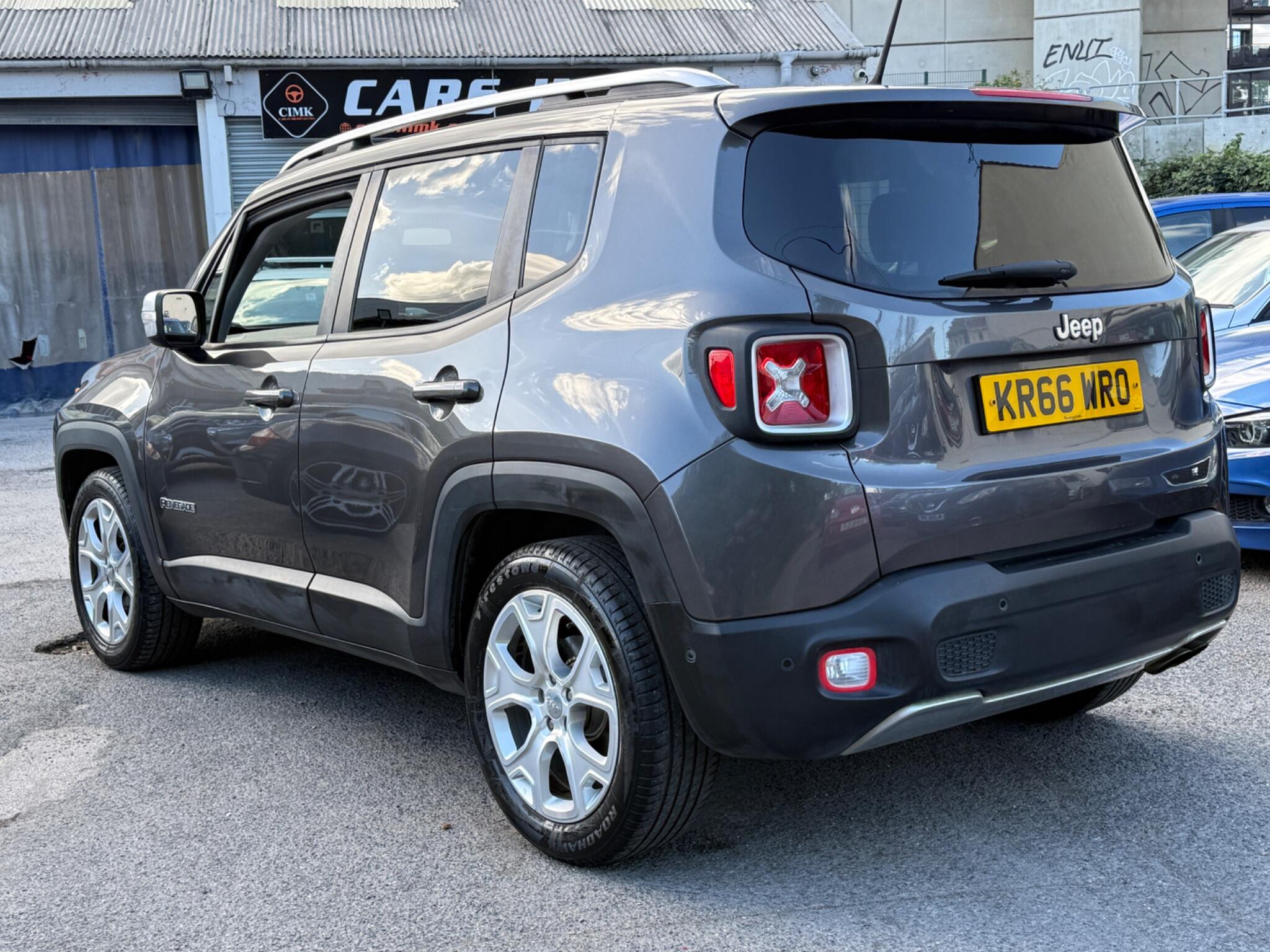 Jeep Renegade - Image 13