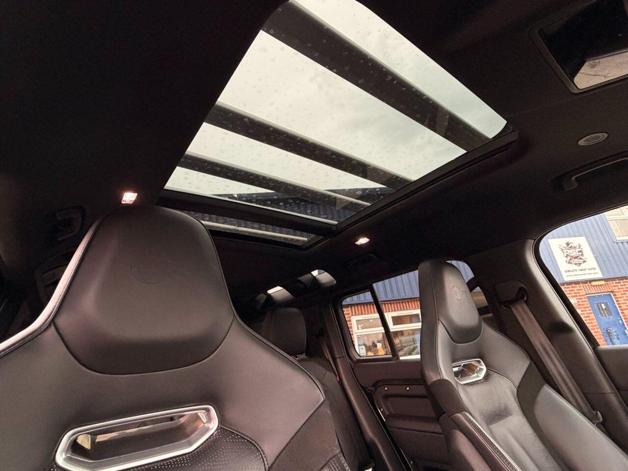 Land Rover Defender view 28