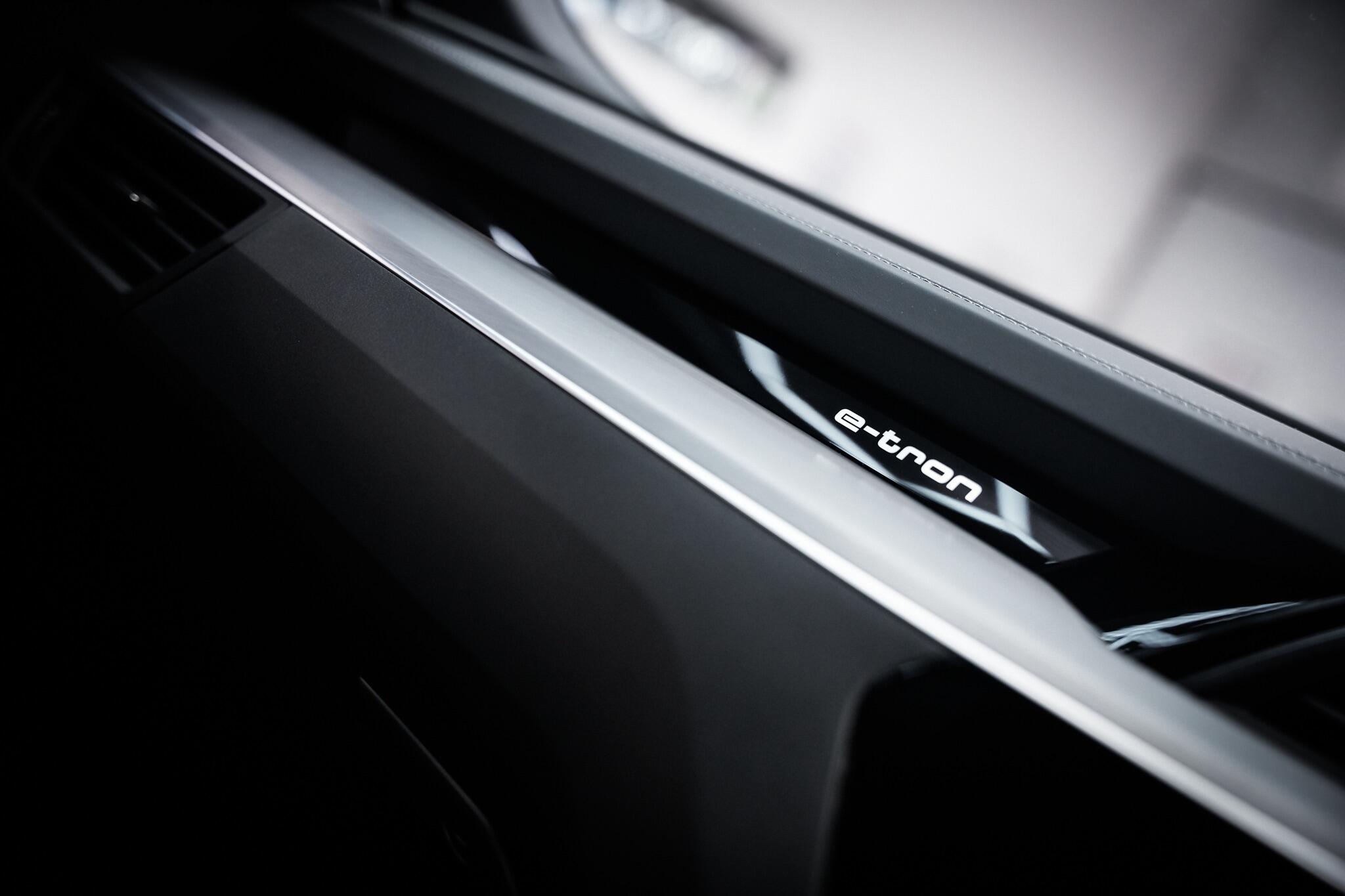 Audi E-Tron view 43