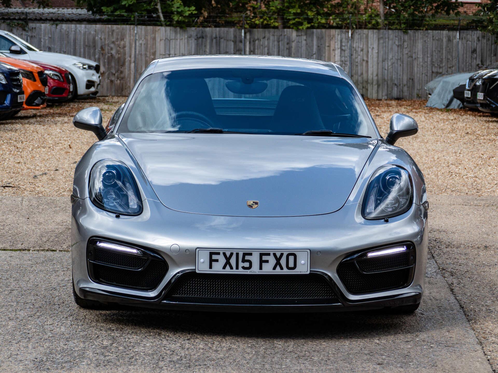 Porsche Cayman view 9