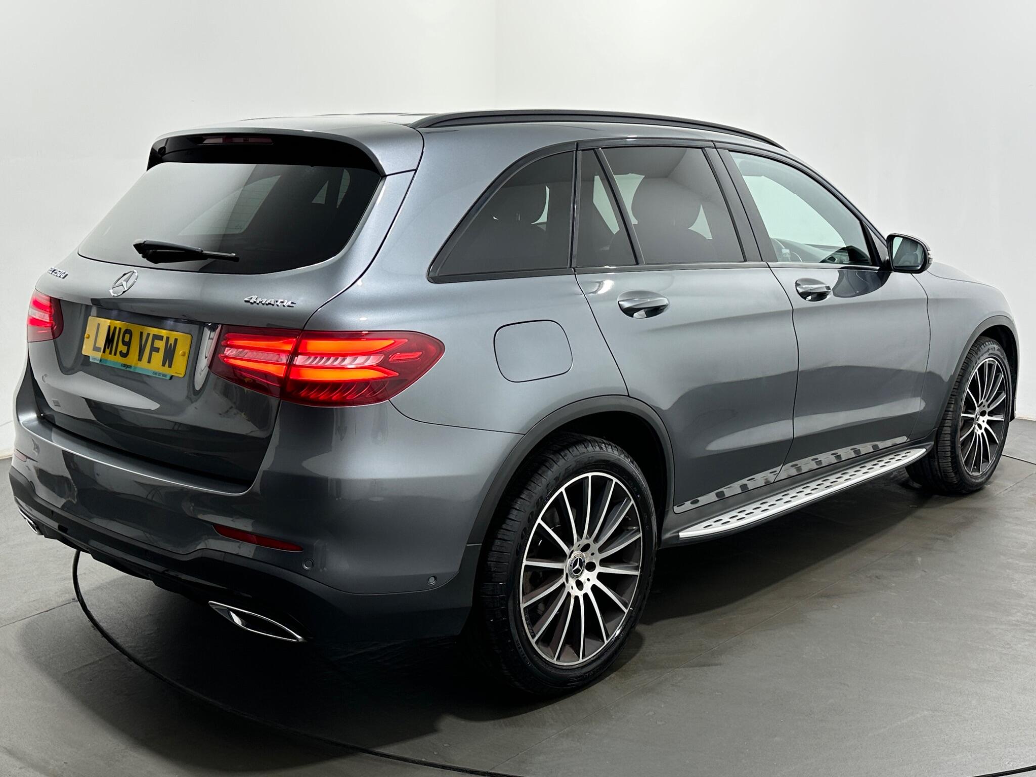 Mercedes-Benz GLC view 53