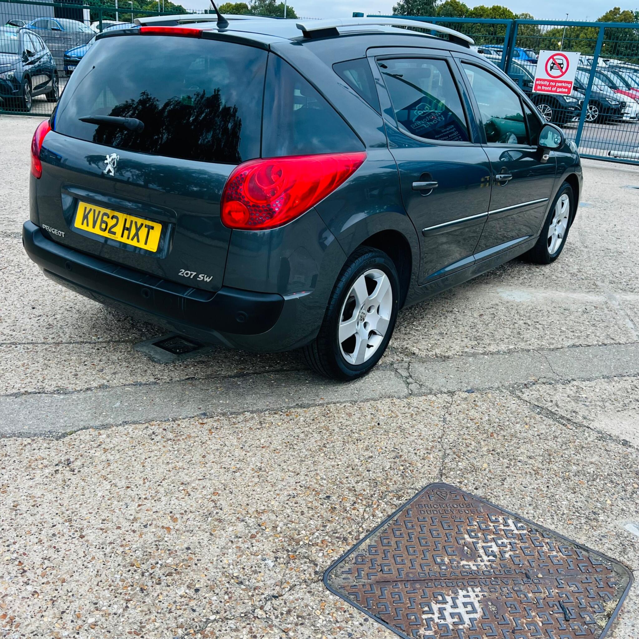 Peugeot 207 SW view 9