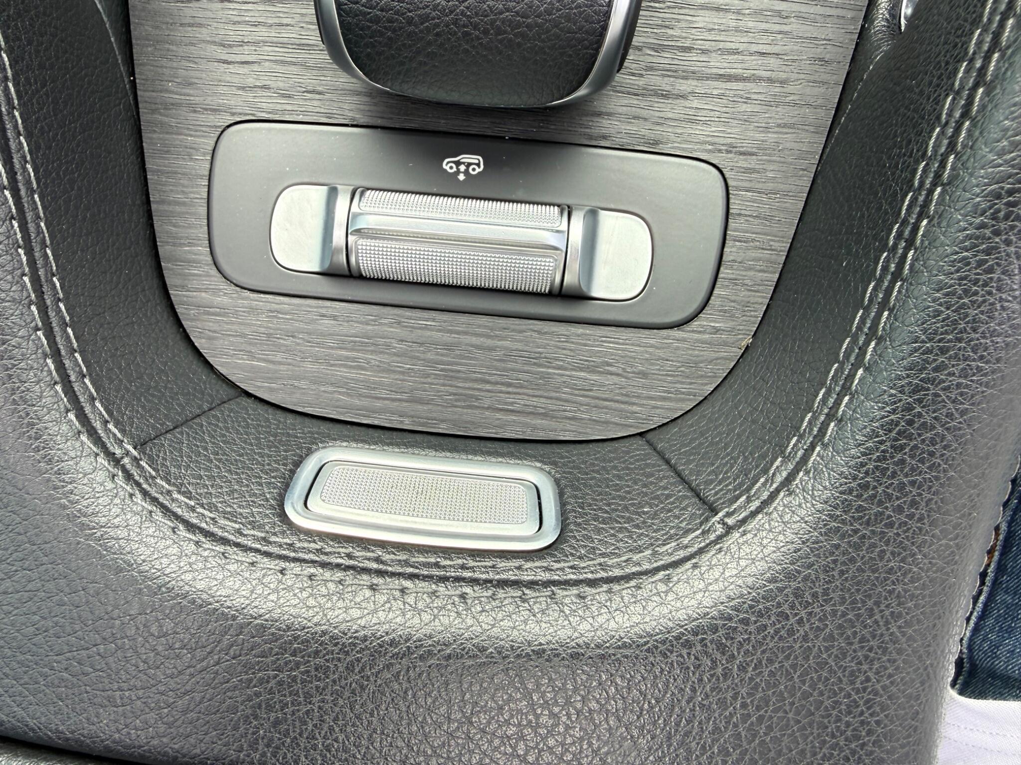 Mercedes-Benz Gle view 17