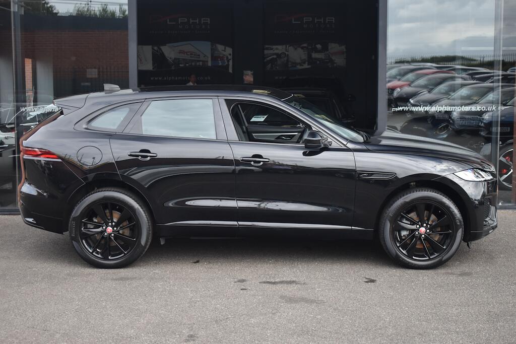 Jaguar F-Pace view 14