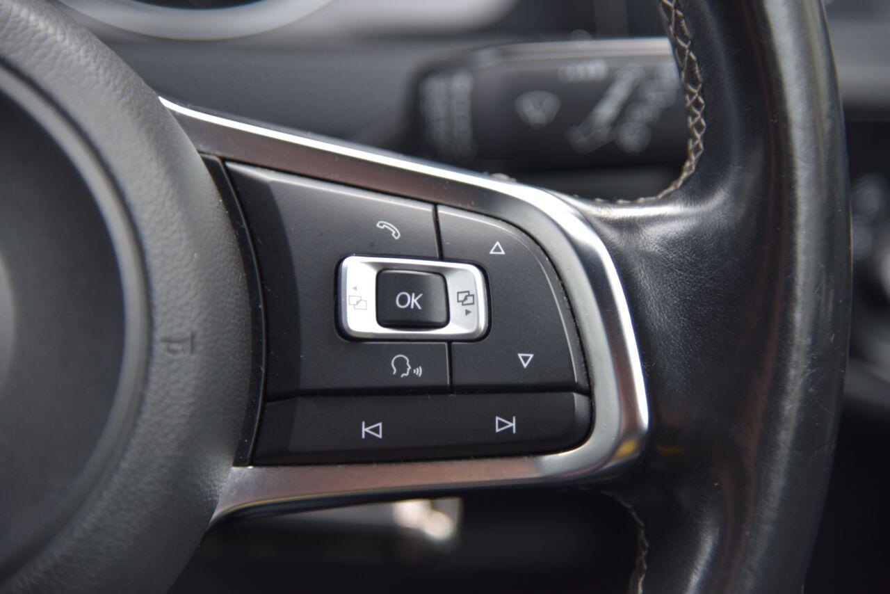 Volkswagen Golf view 29