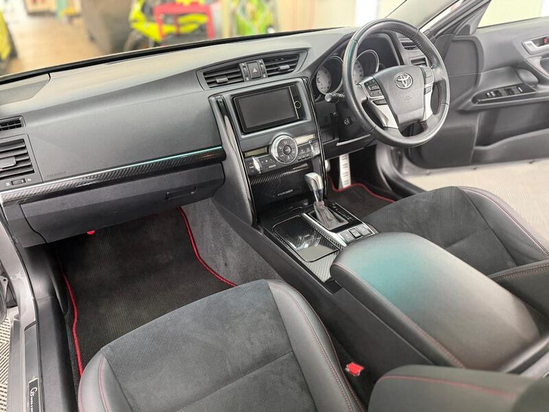 2013 Toyota Mark X image 23