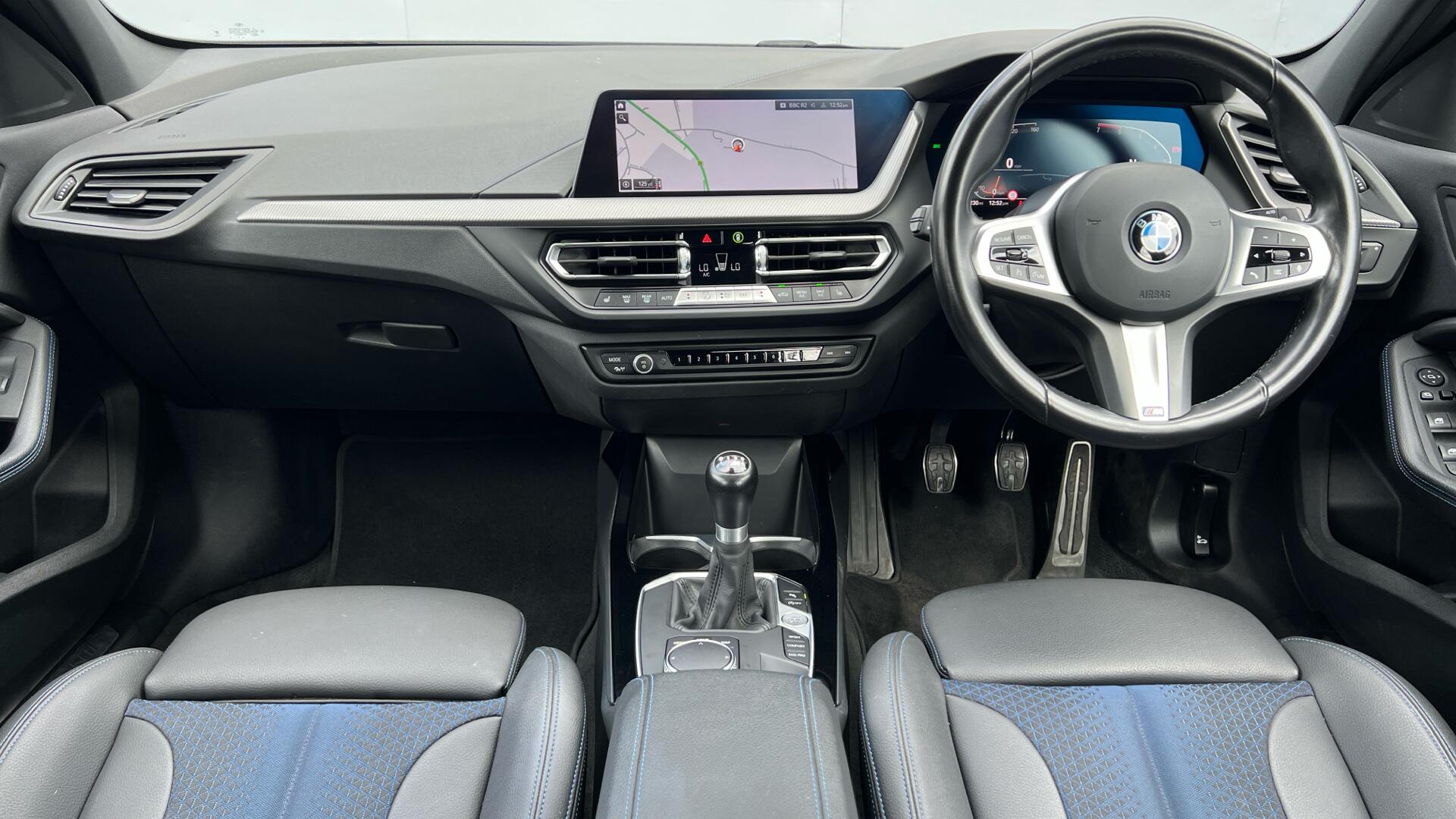 BMW 1 Series view 4