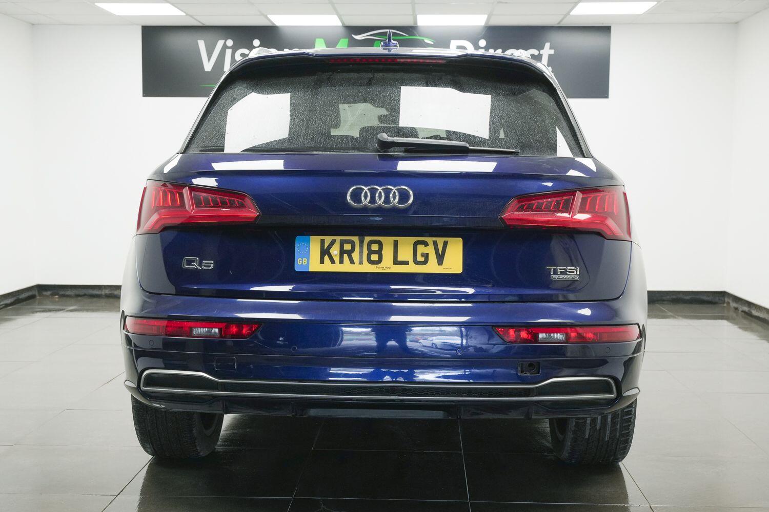 Audi Q5 view 3