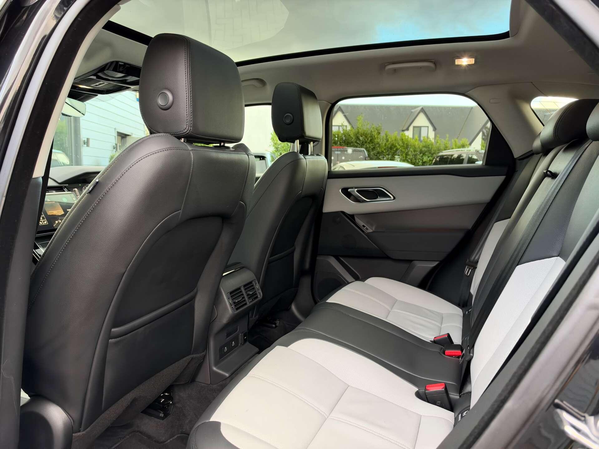 Land Rover Range Rover Velar view 32
