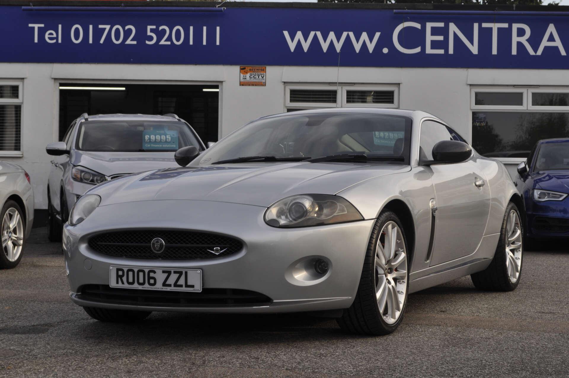 Jaguar XK view 4