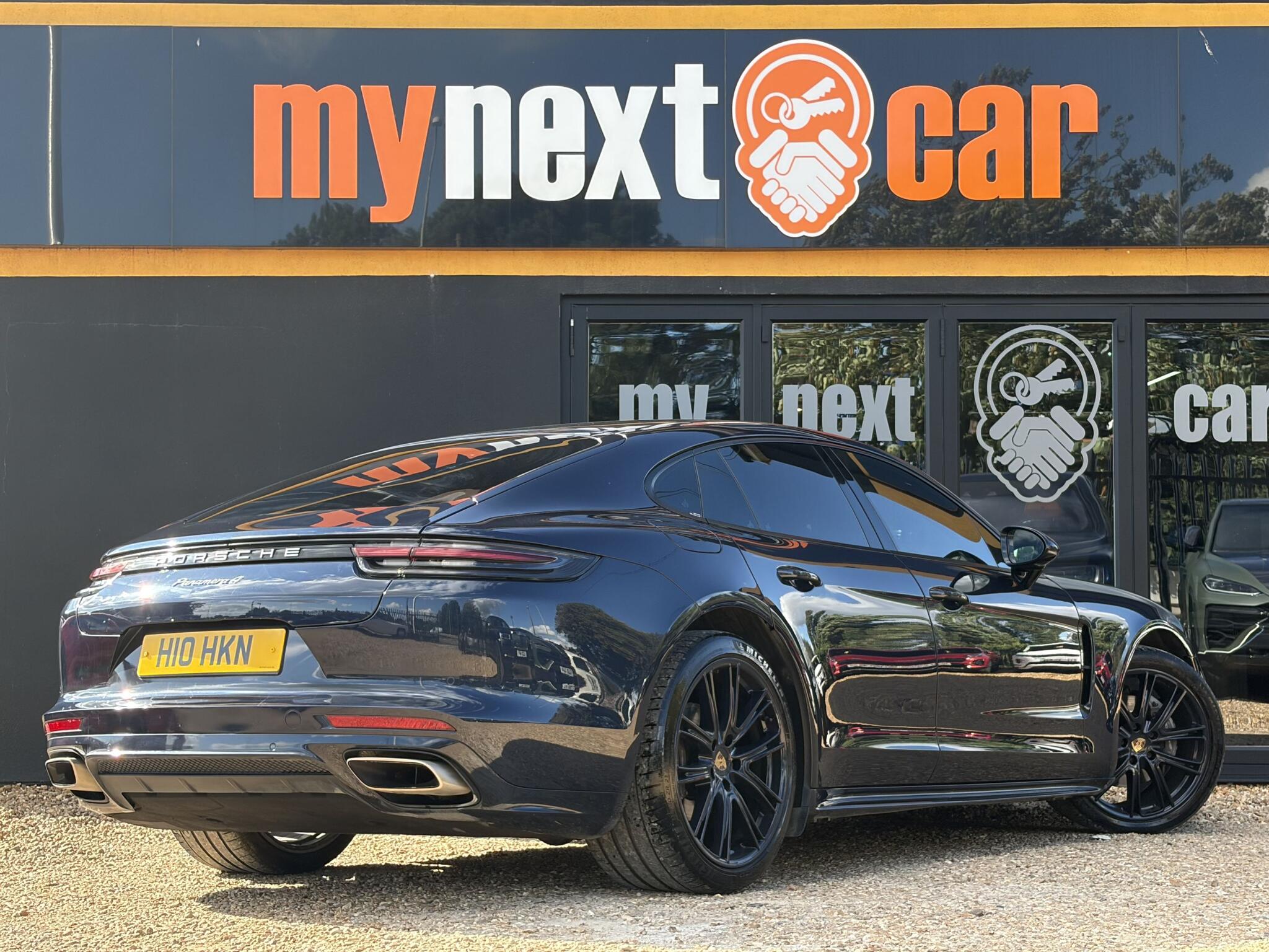 Porsche Panamera view 8