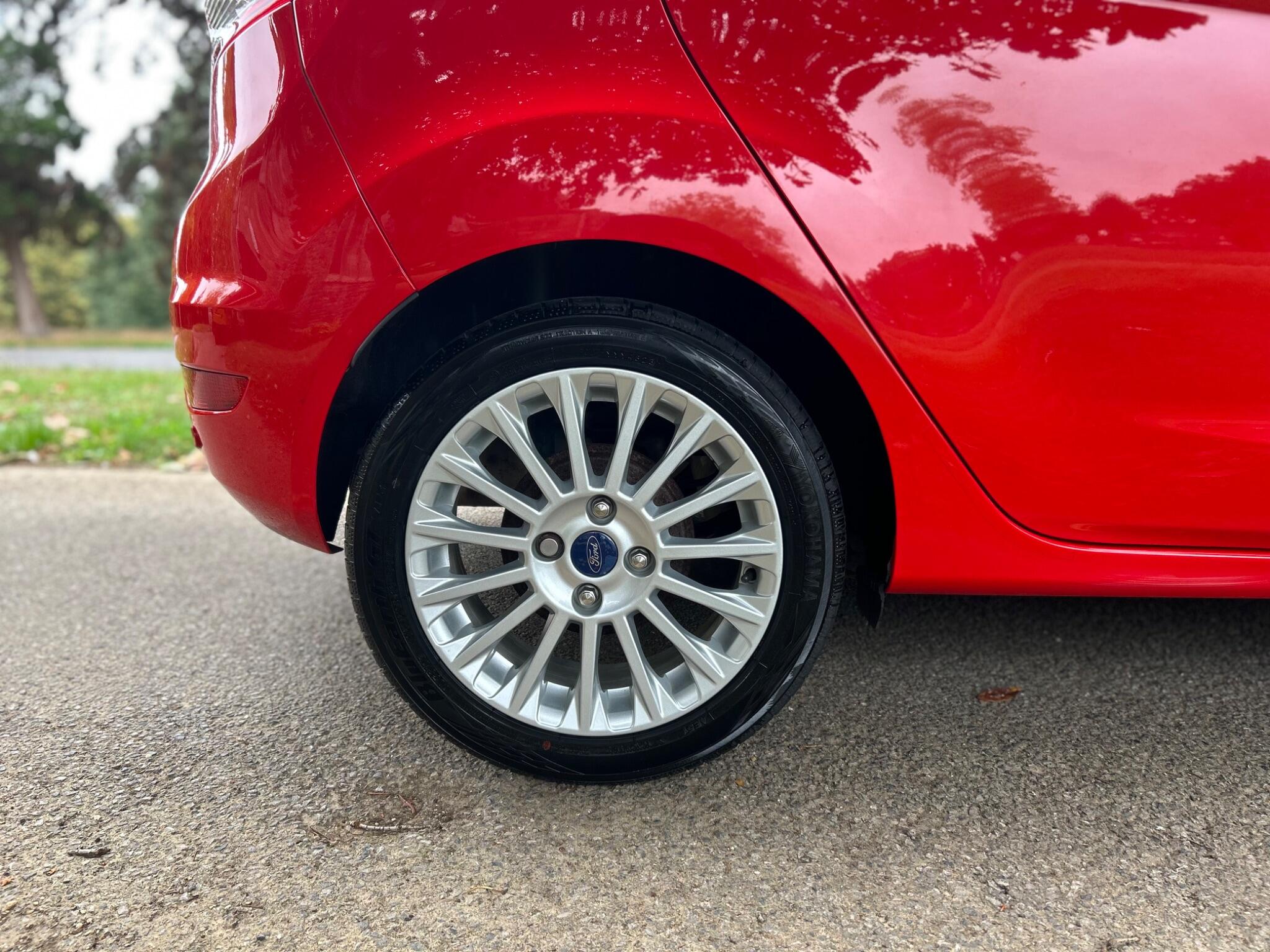 Ford Fiesta view 28
