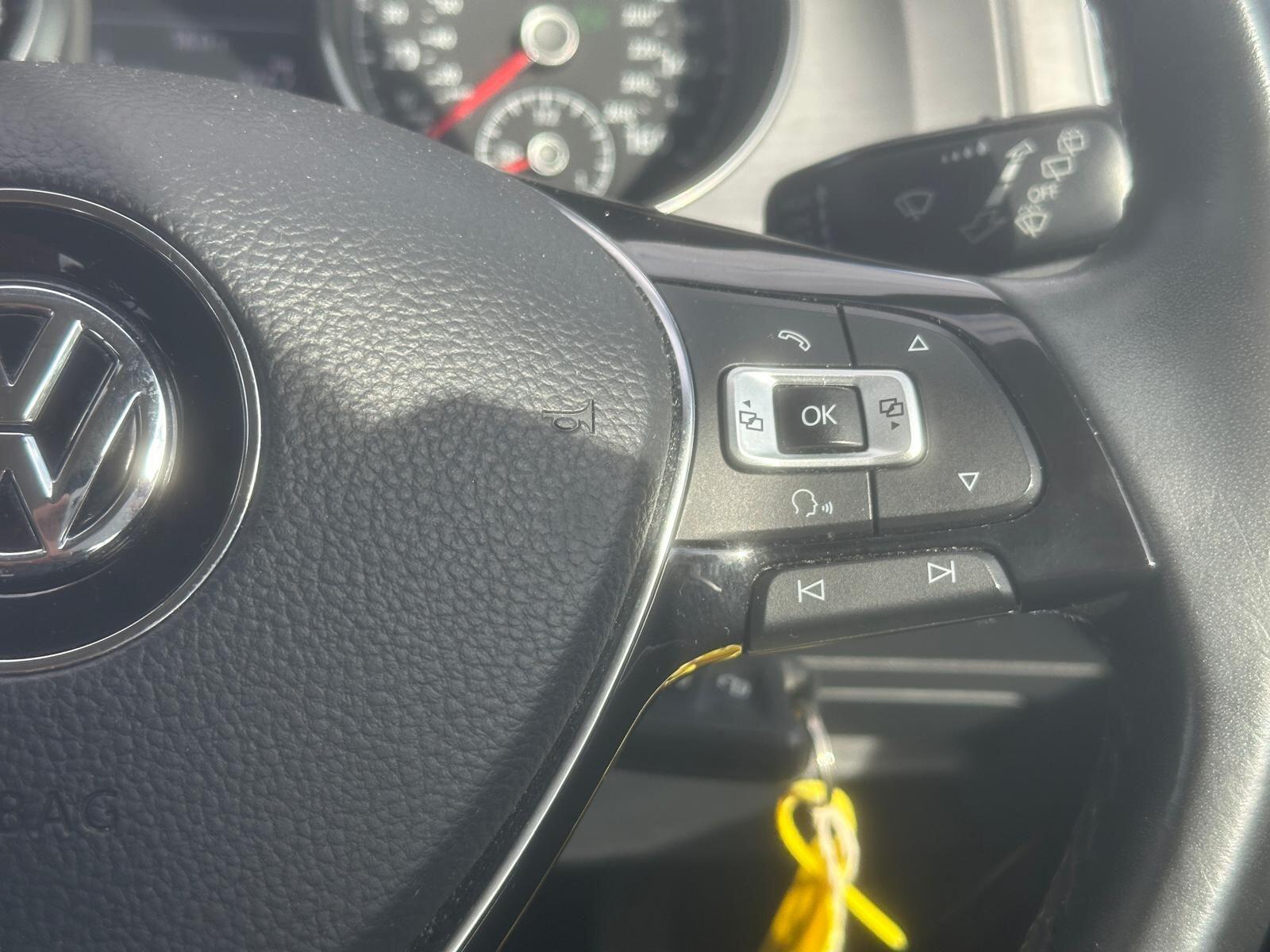 Volkswagen Golf view 22