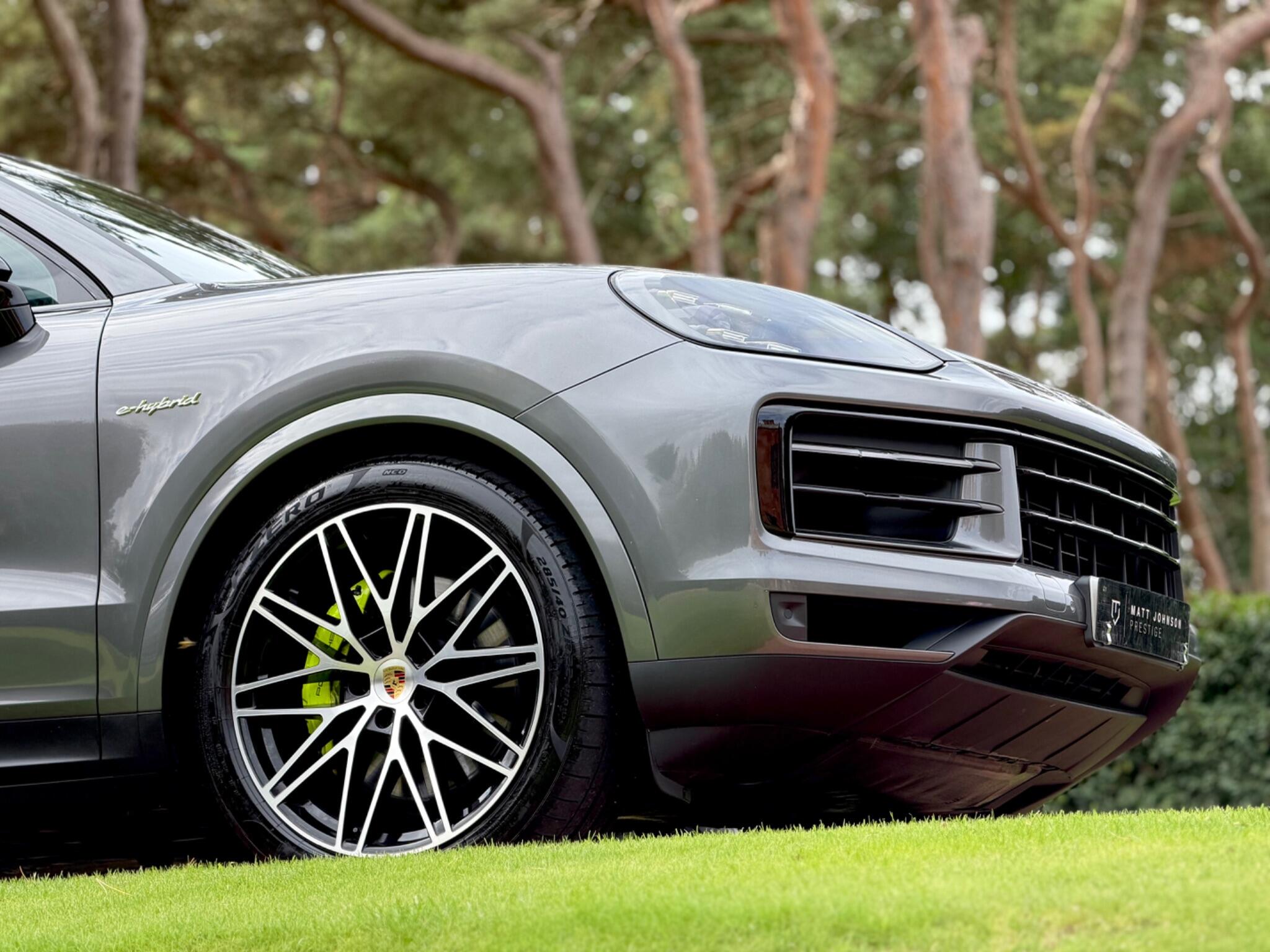 Porsche Cayenne view 19