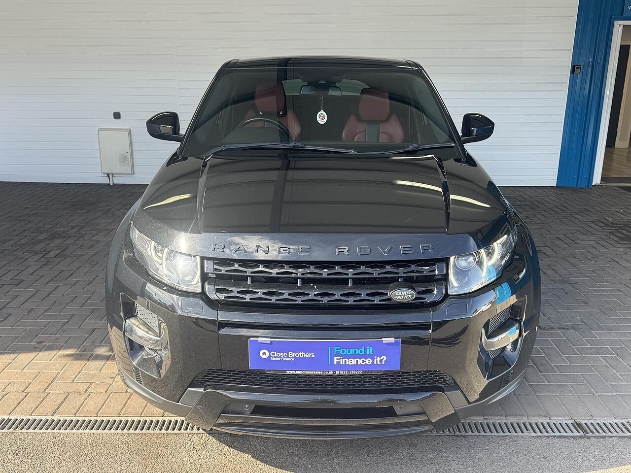 Land Rover Range Rover Evoque view 2