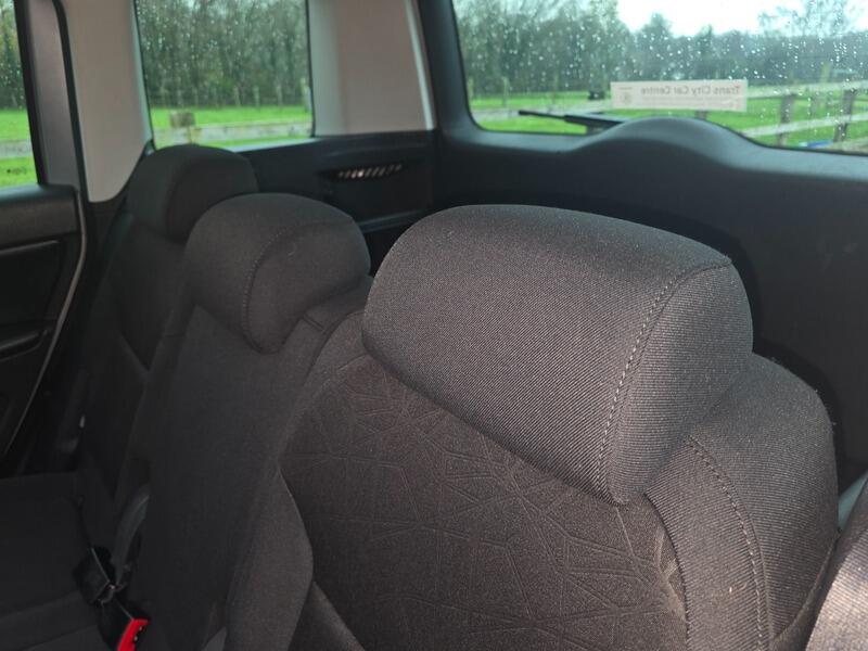 2011 Skoda Yeti image 13