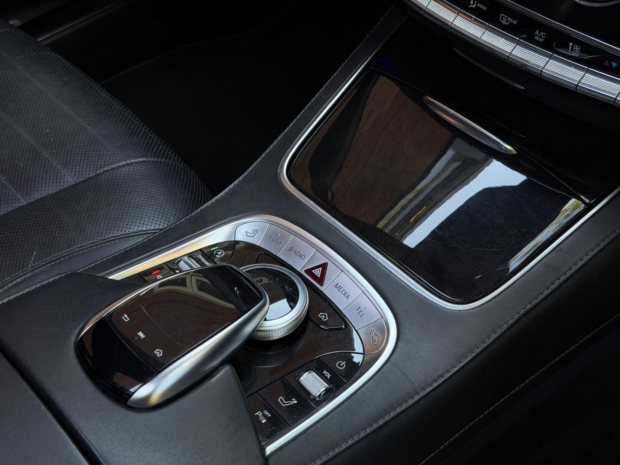Mercedes-Benz S-Class view 42
