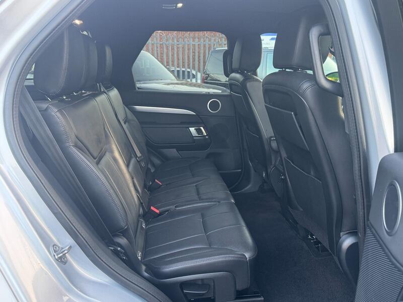 Land Rover Discovery 3 view 64