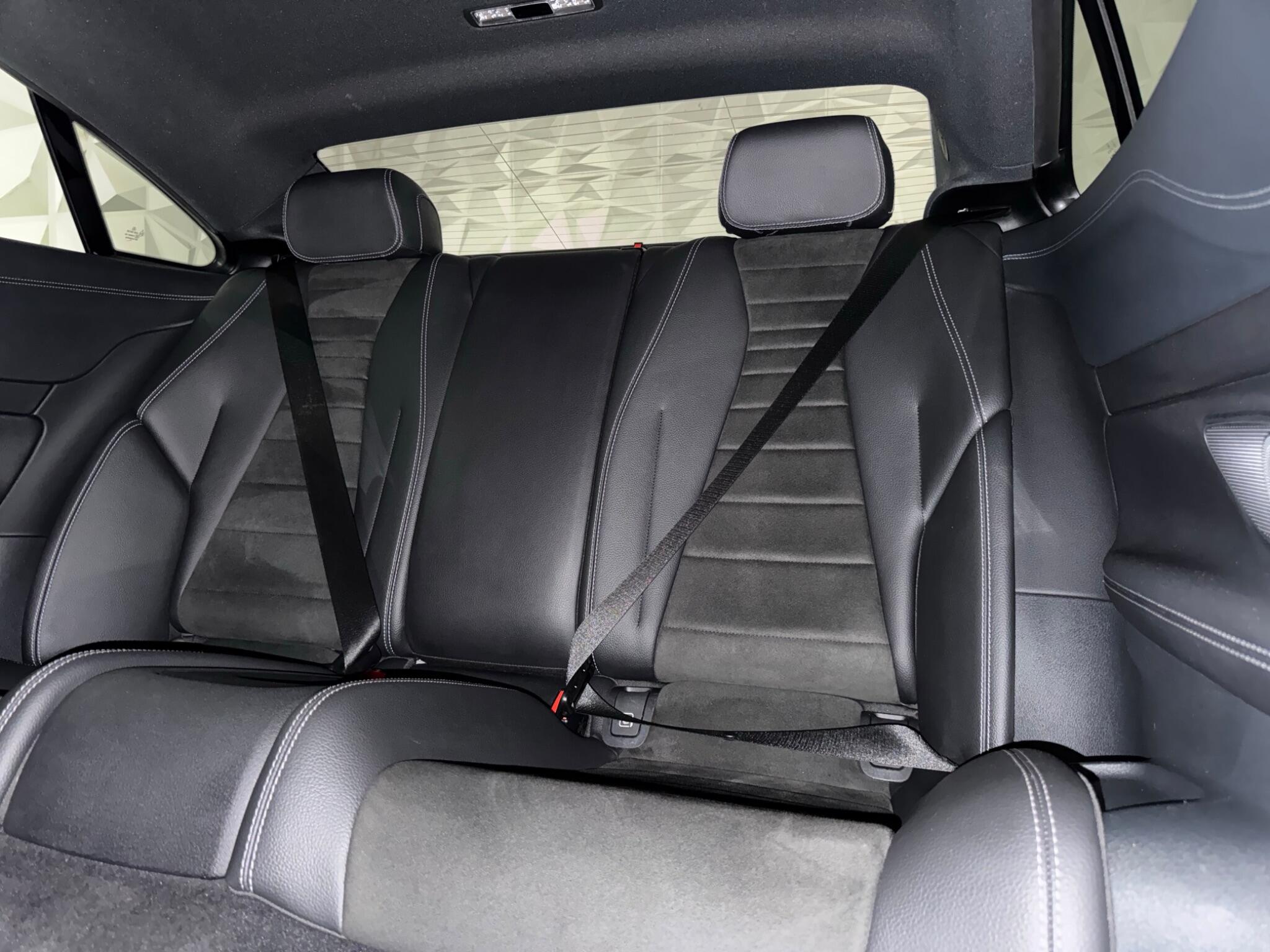 Mercedes-Benz E-Class view 18