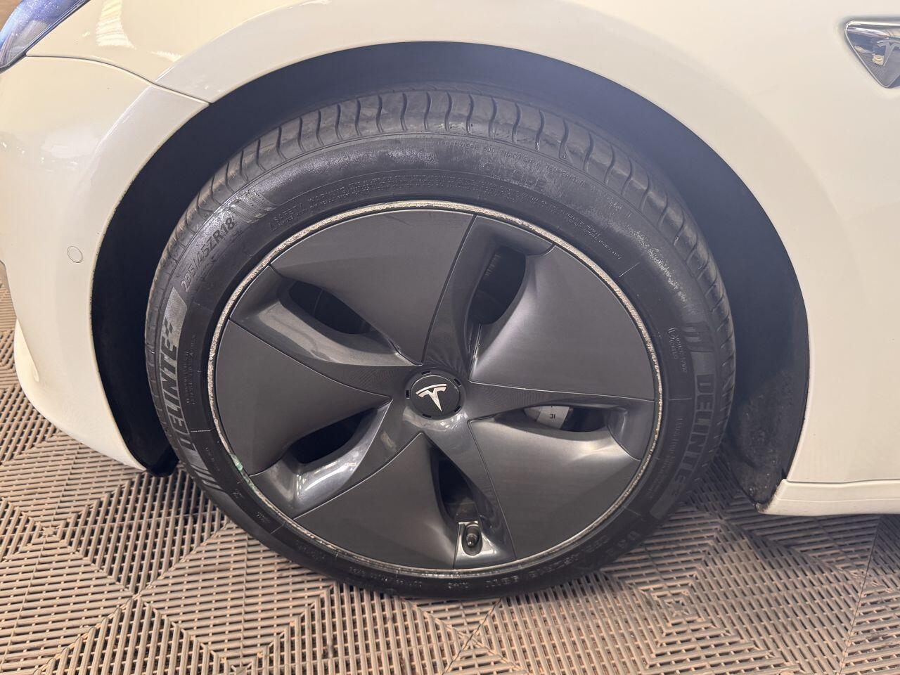 Tesla Model 3 view 24