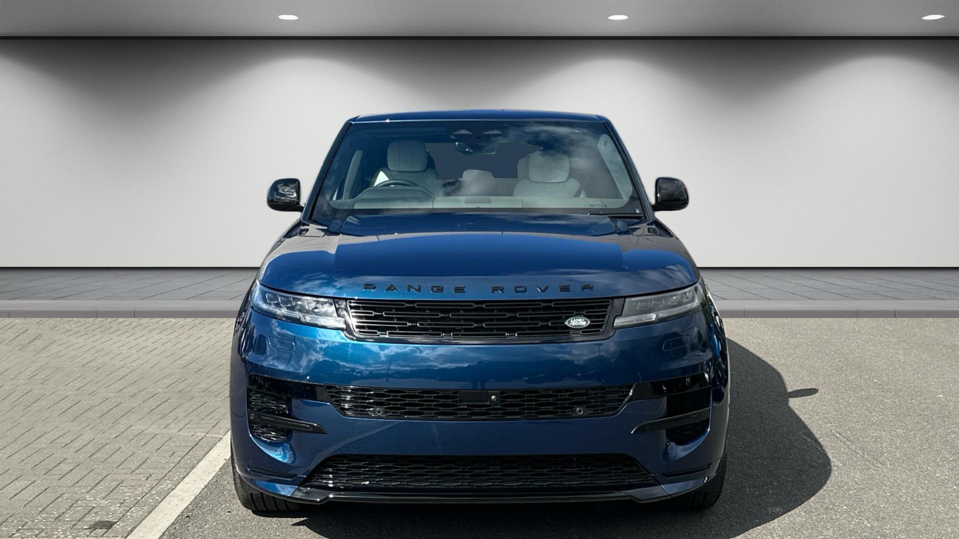 Land Rover Range Rover Sport view 8