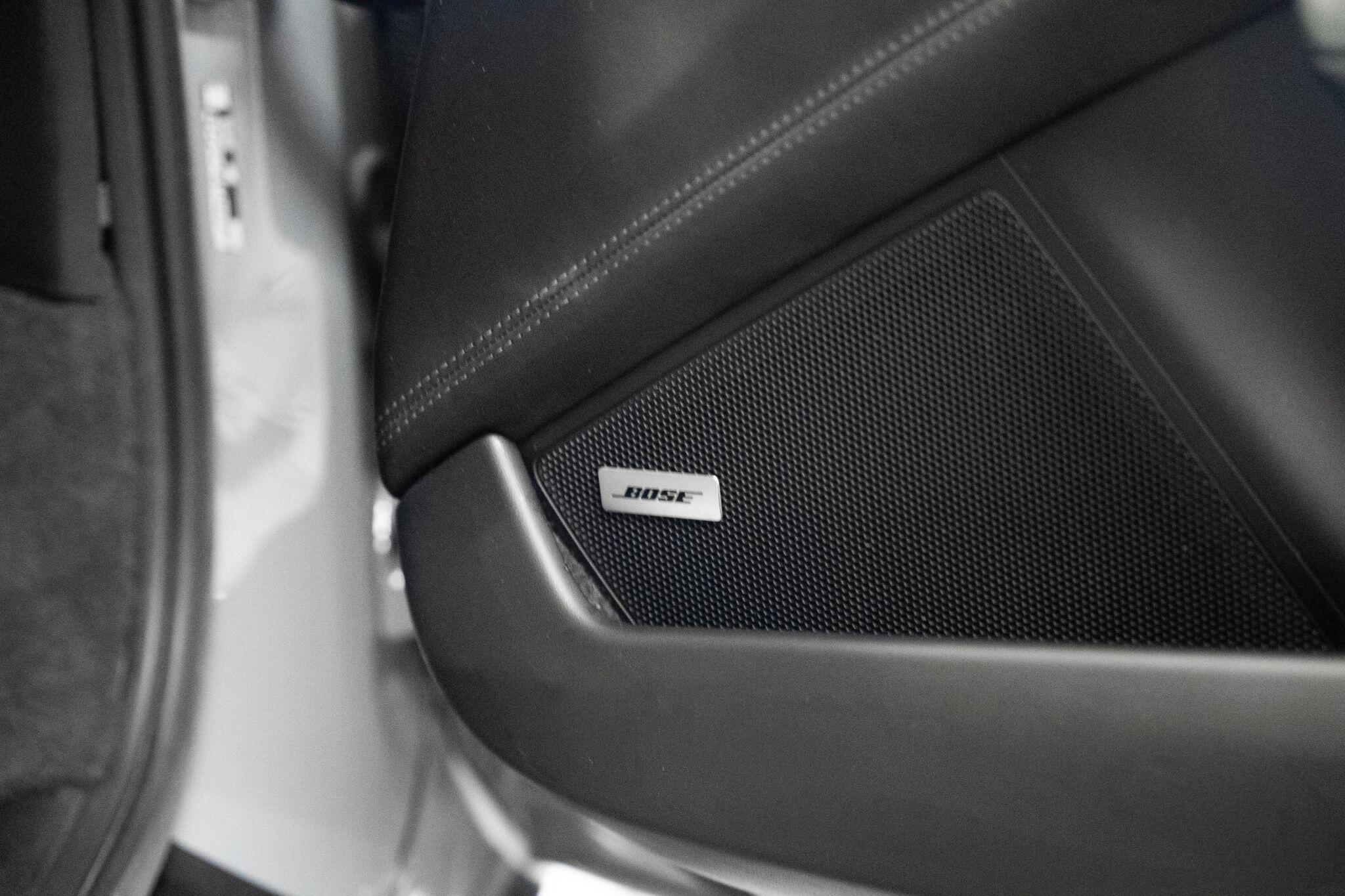 Porsche 911 view 39