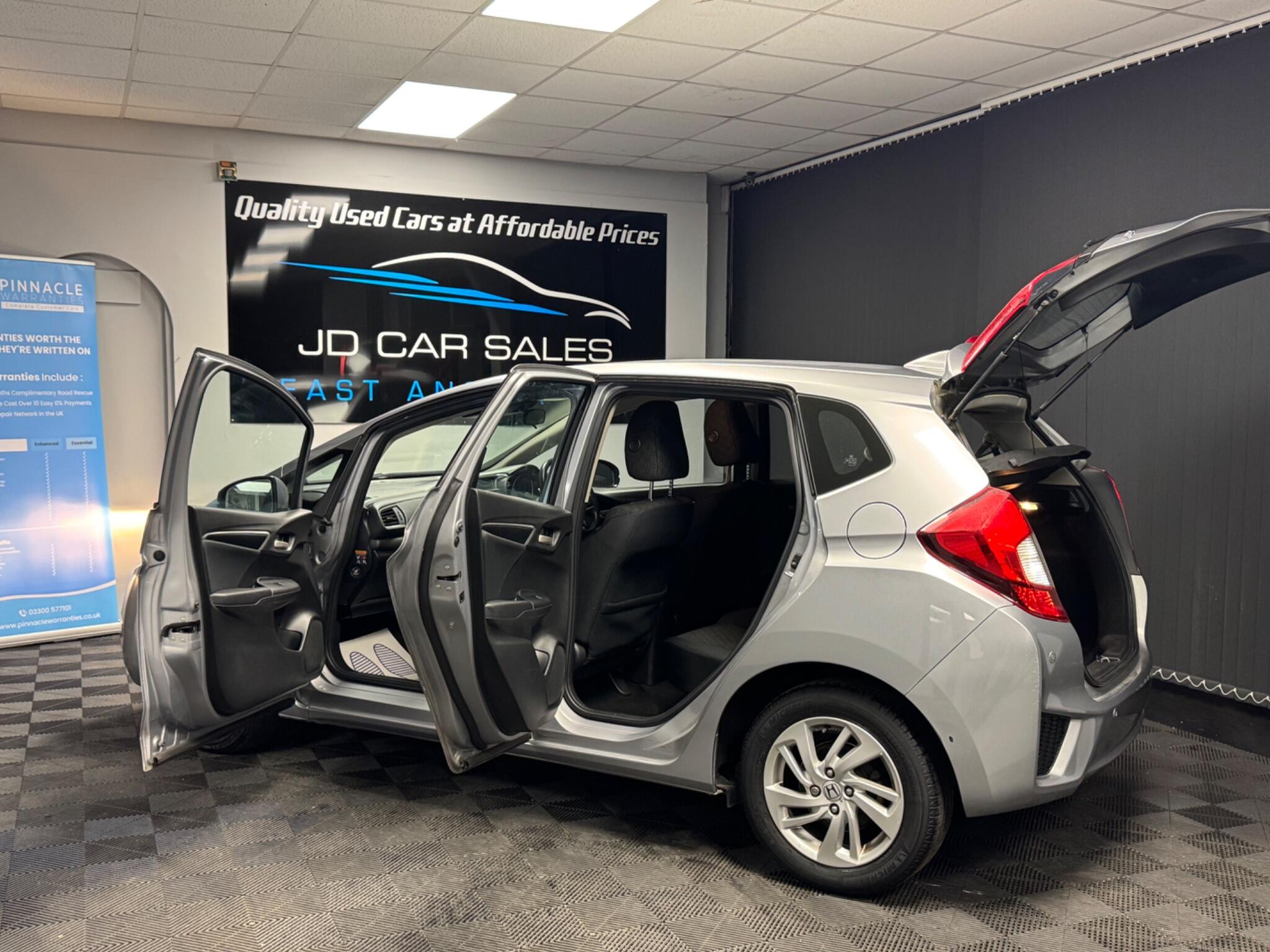 2017 Honda Jazz 1.3 i-VTEC SE CVT Euro 6 (s/s) 5dr • 52,600 miles image 10