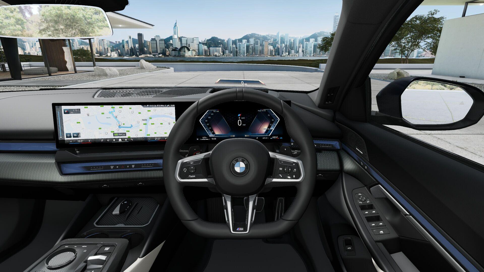 BMW 5 Series view 10