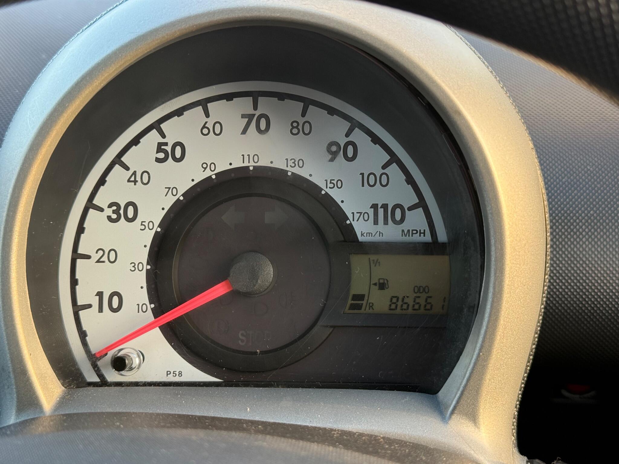 Peugeot 107 1.0 12V Active Euro 5 5dr — photo 35 of 86