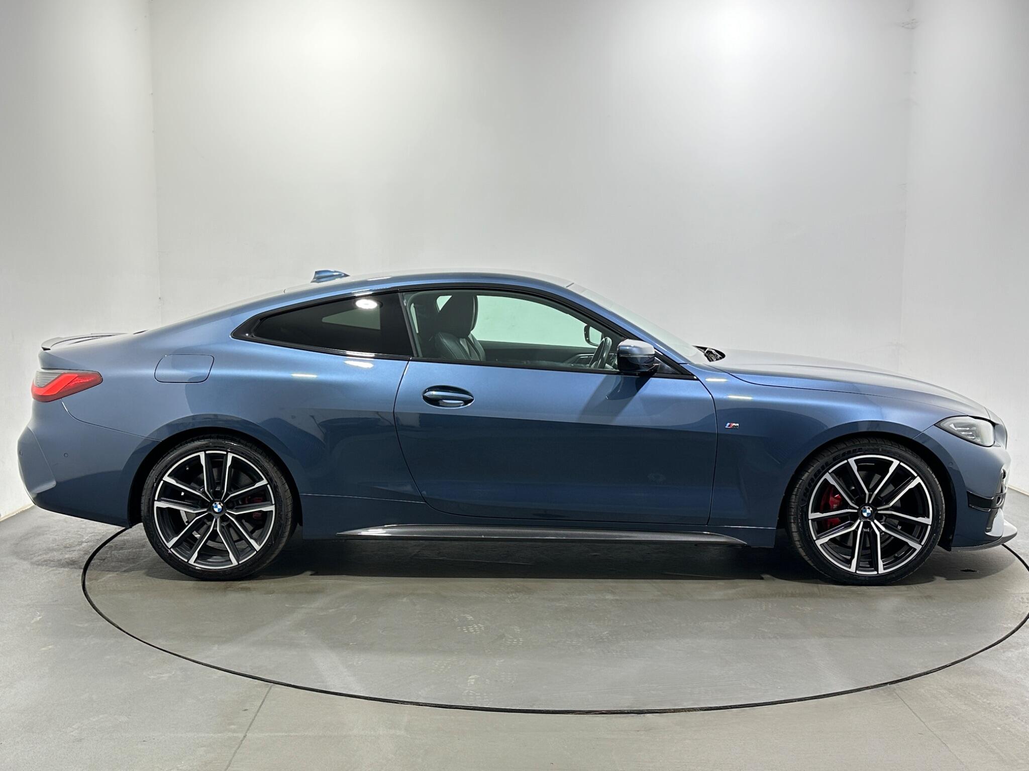 BMW 4 Series view 9