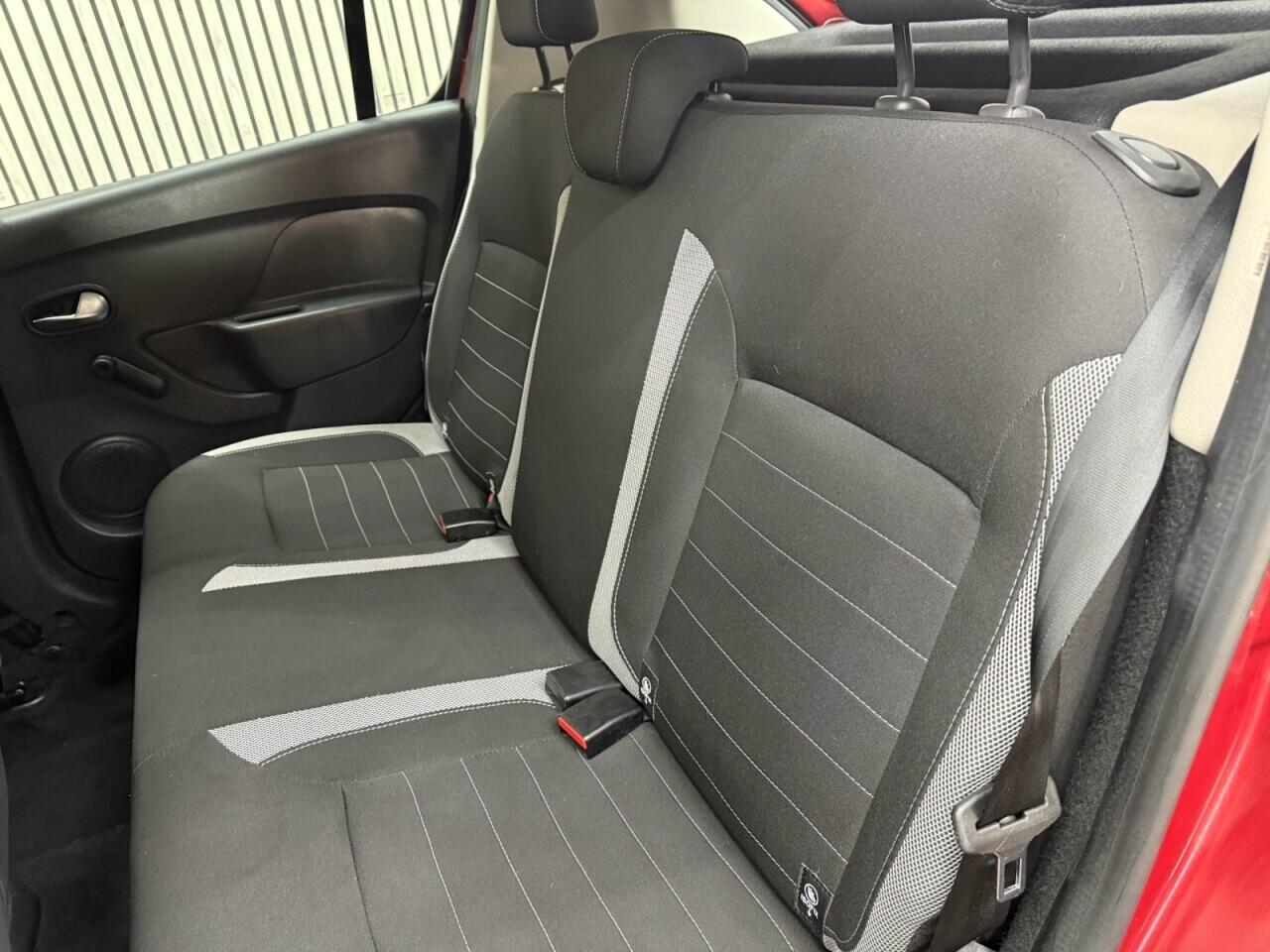Dacia Sandero view 7