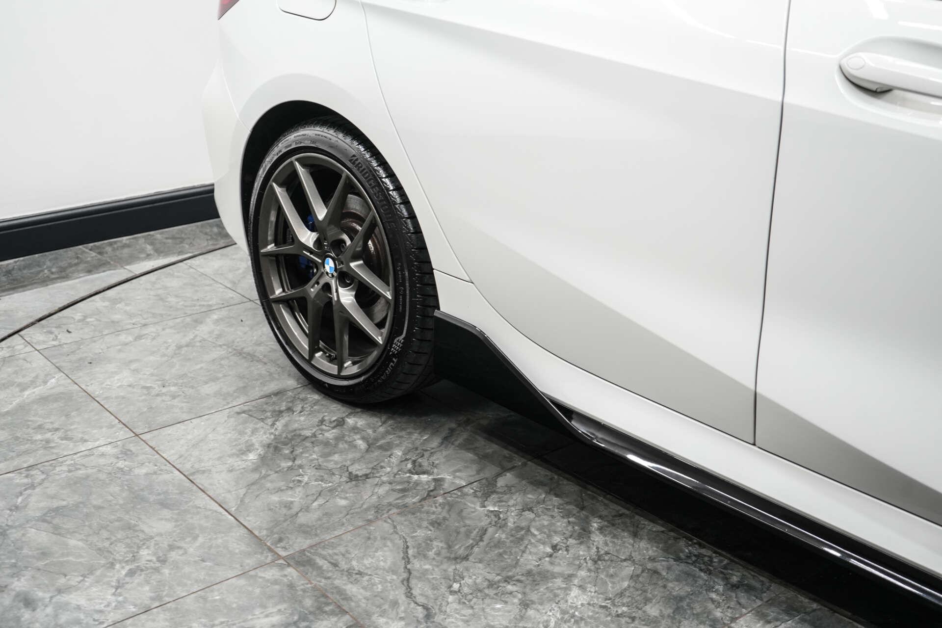 BMW 1 Series view 11