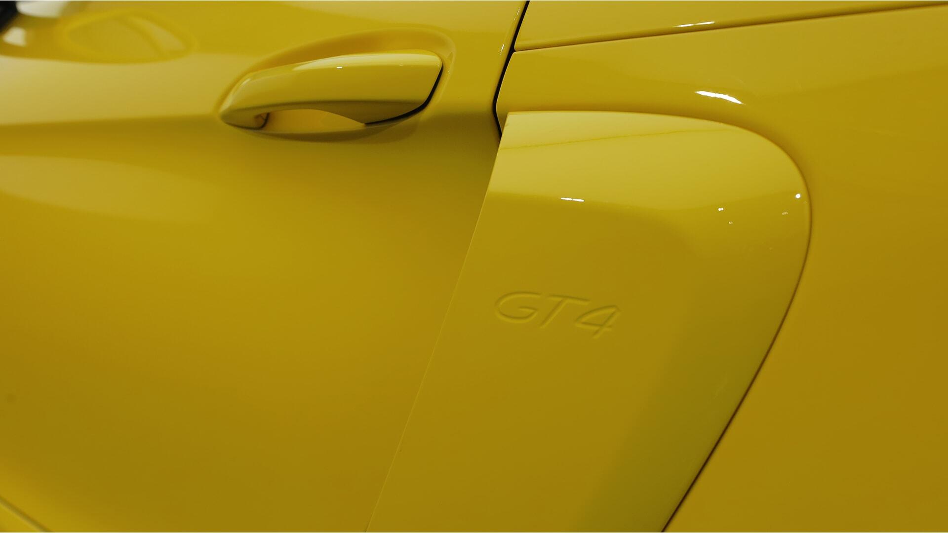 Porsche Cayman view 37