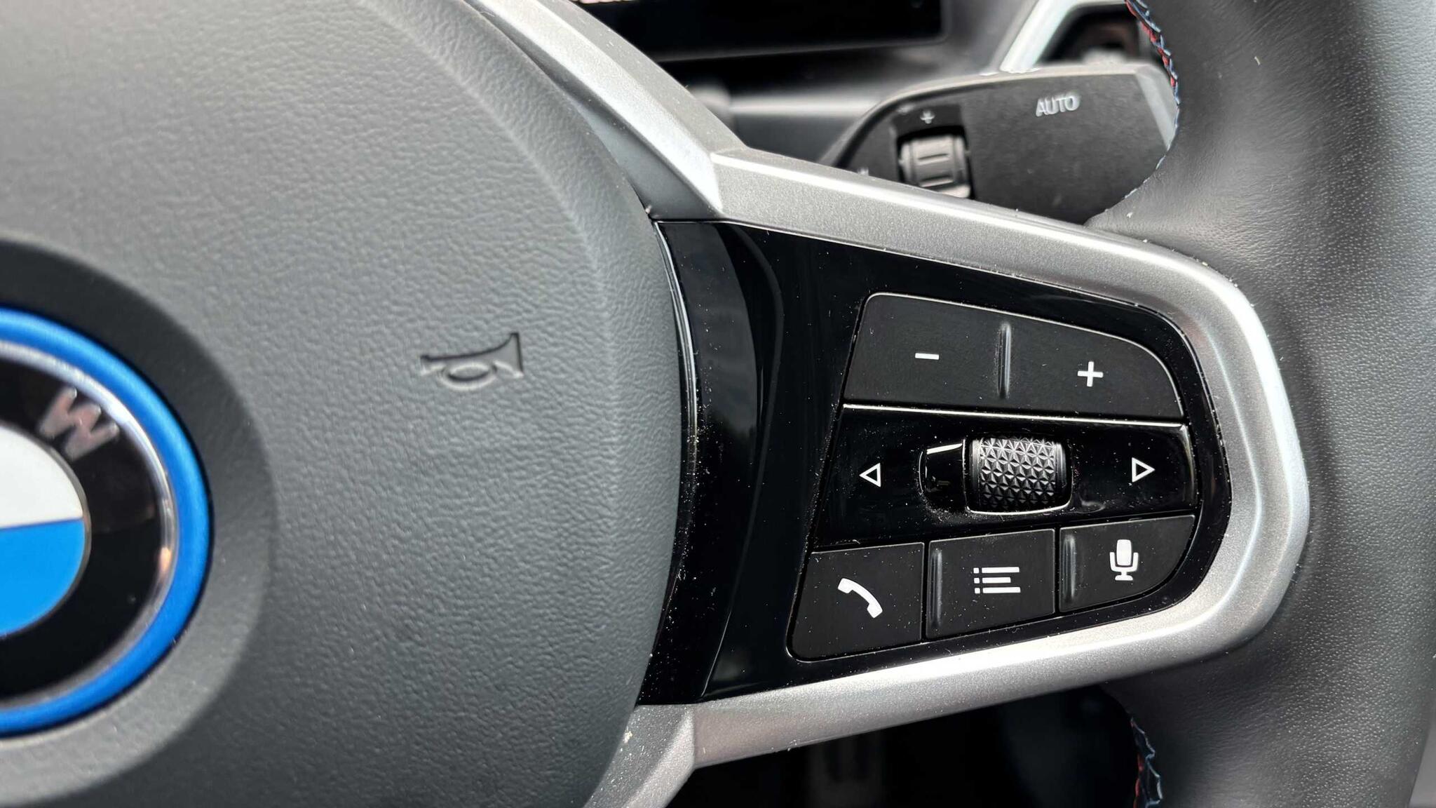 BMW i4 view 21