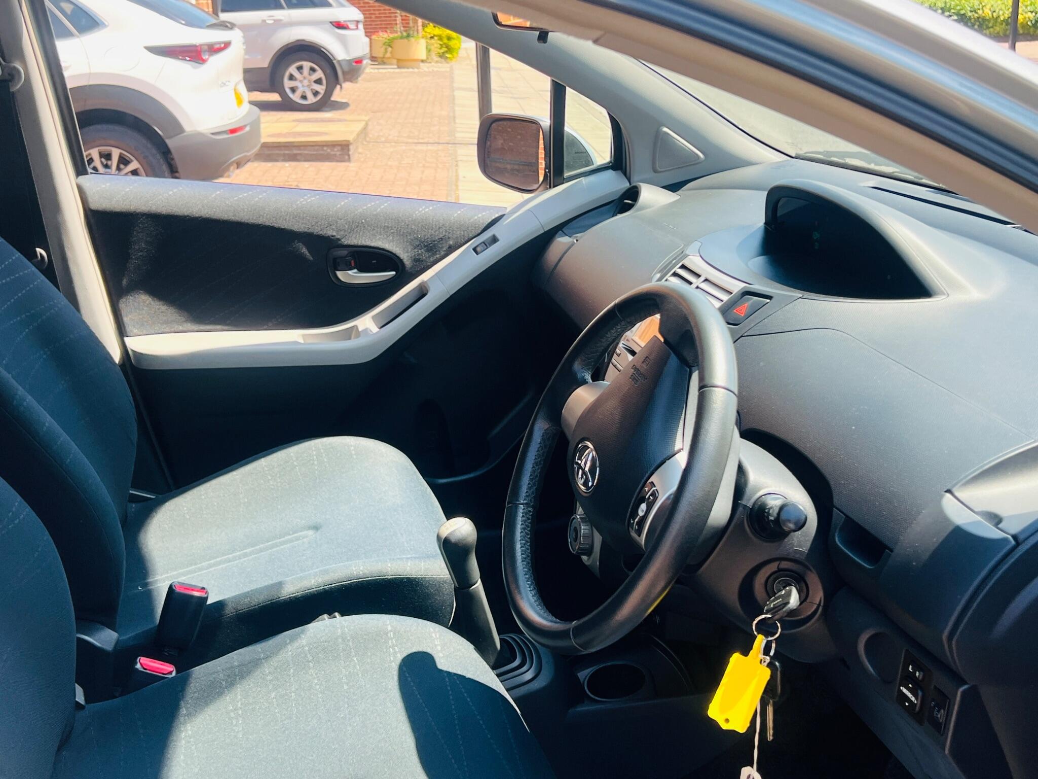 Toyota Yaris view 52
