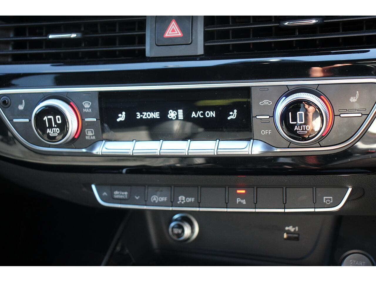 Audi A4 Avant view 23