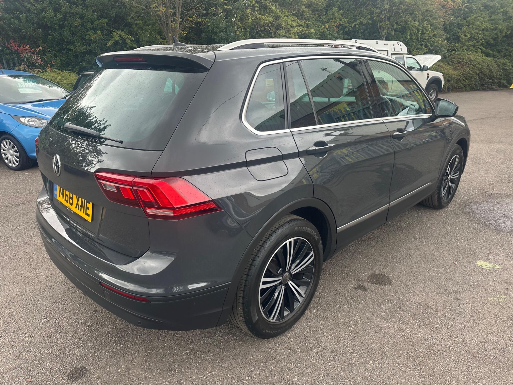 Volkswagen Tiguan view 15