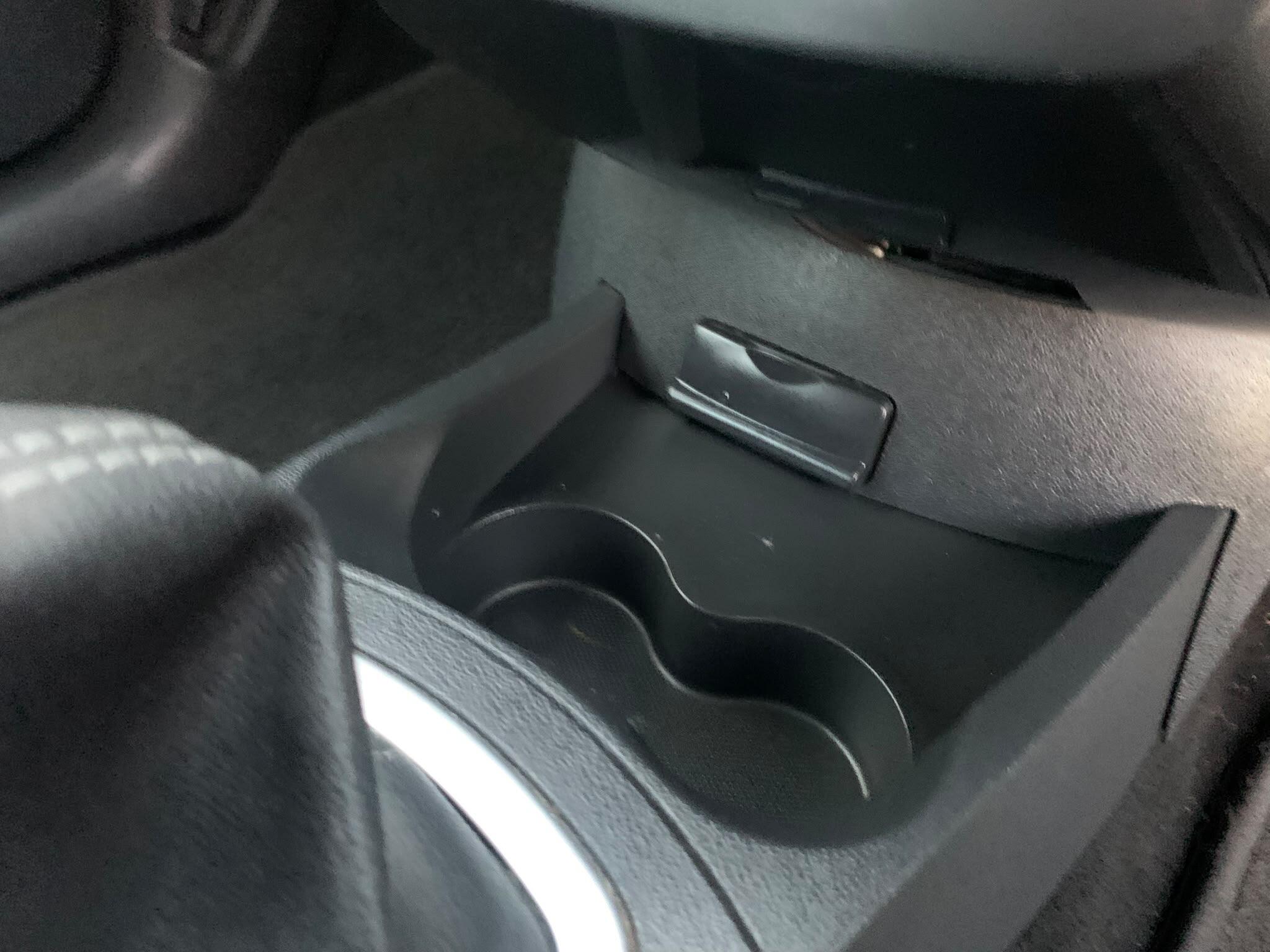 Renault Clio - Image 19