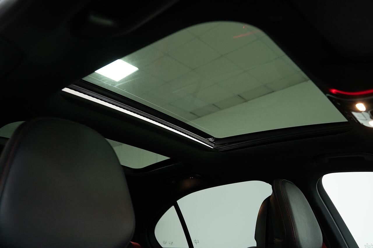 Mercedes-Benz C-Class view 21