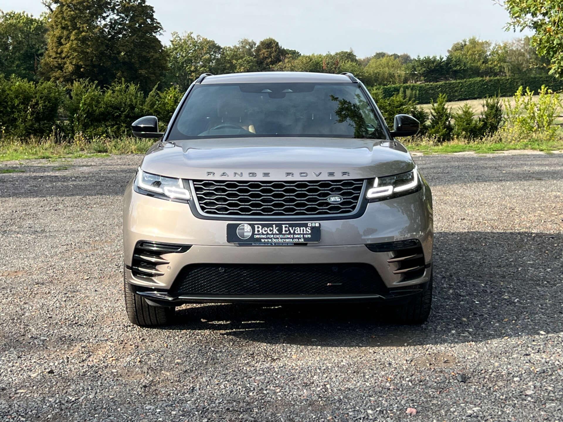 Land Rover Range Rover Velar view 2