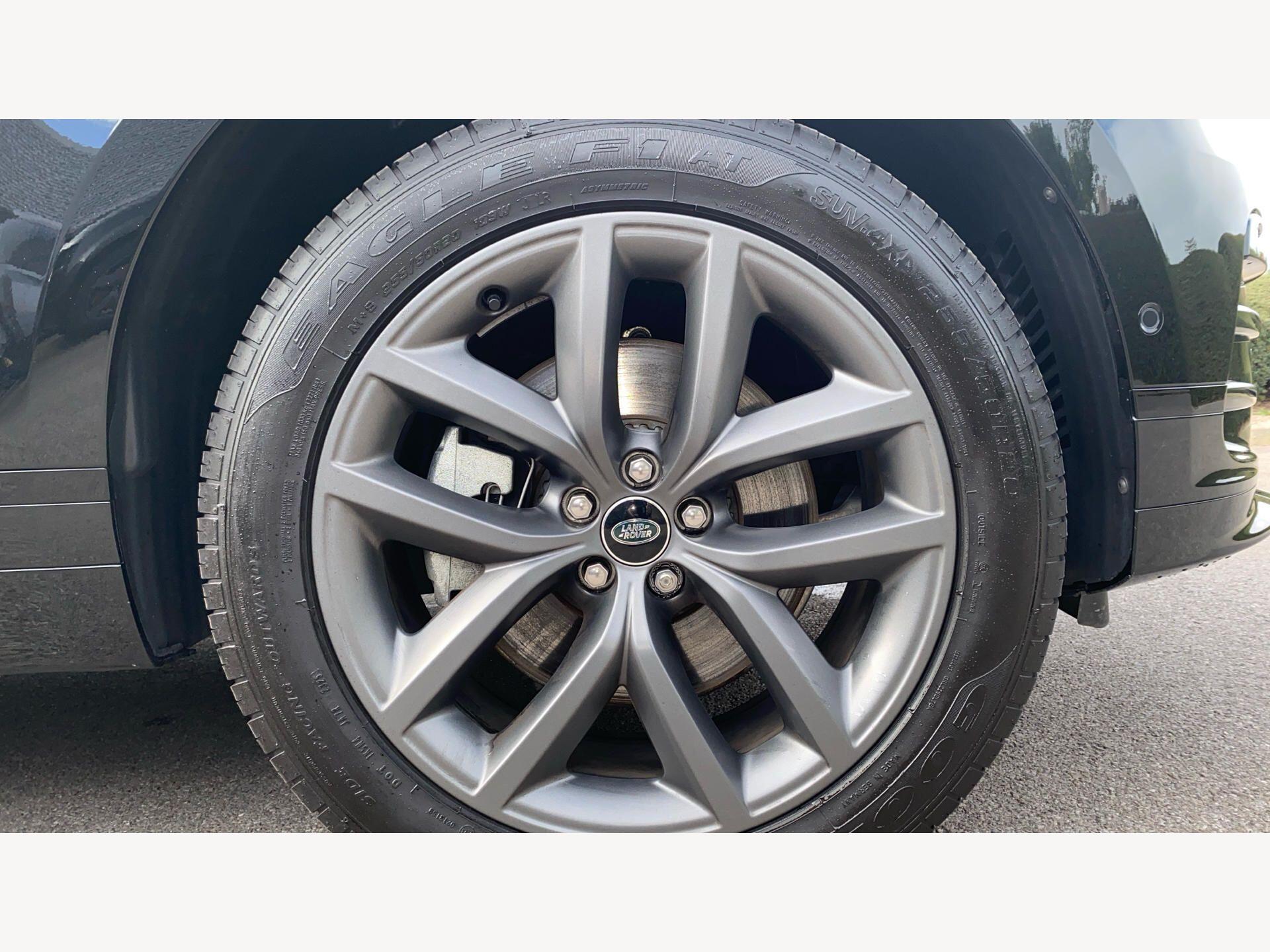 Land Rover Range Rover Velar view 9