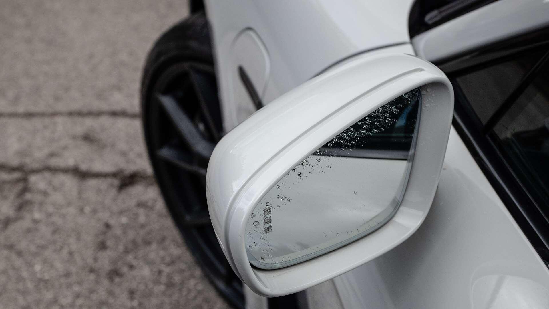 Porsche Taycan view 35