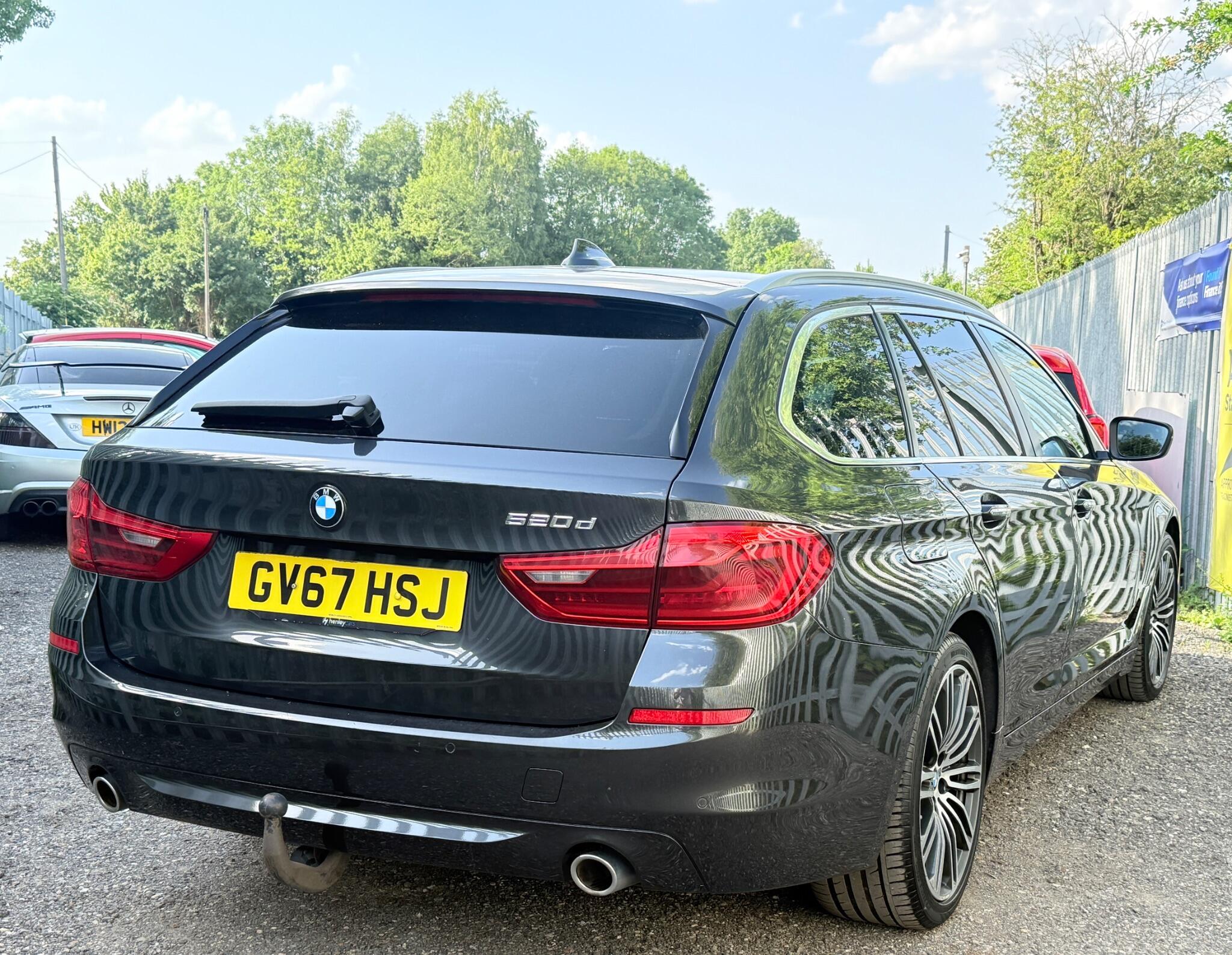 2017 BMW 5 Series image 17