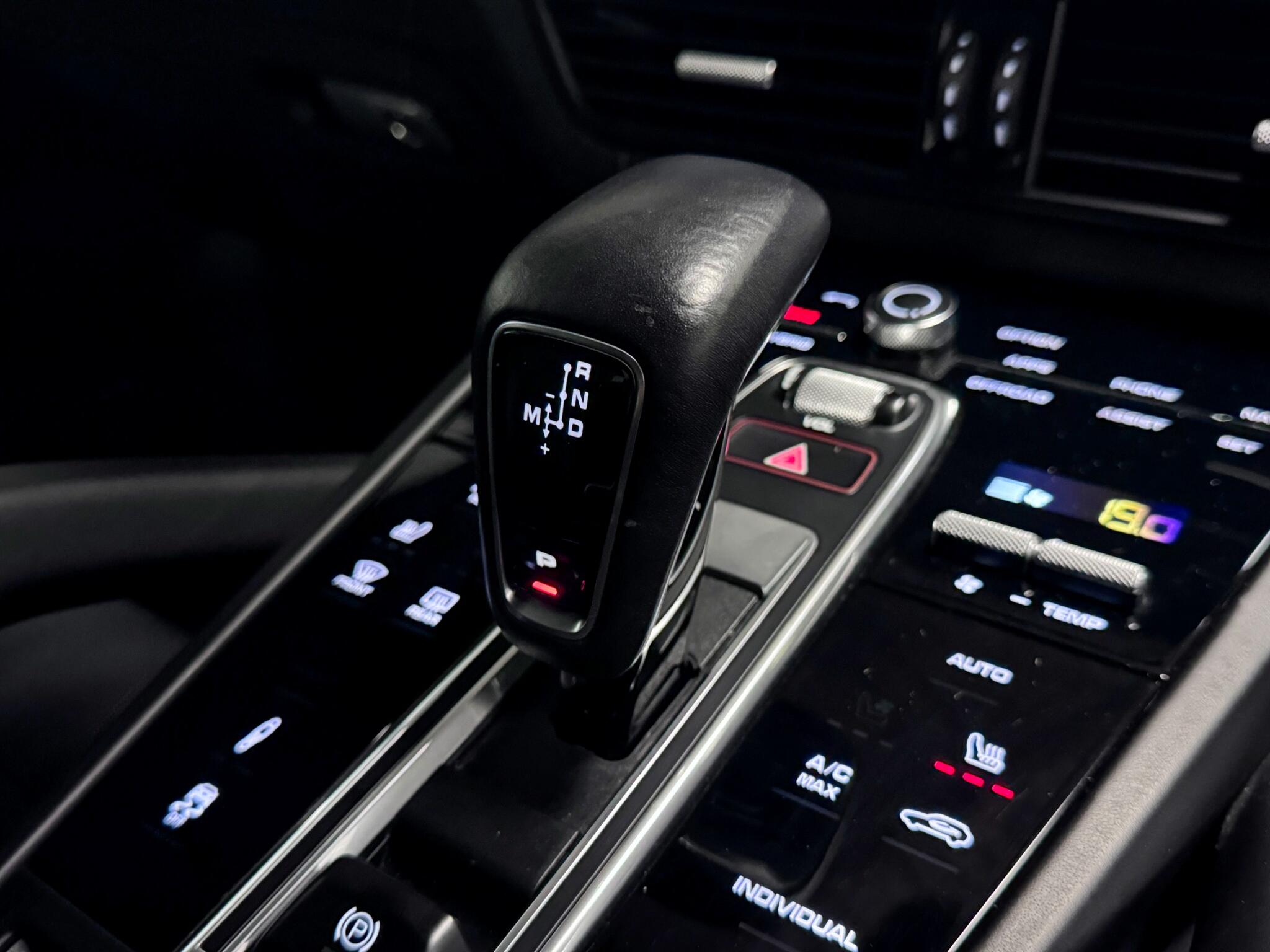 Porsche Cayenne view 44