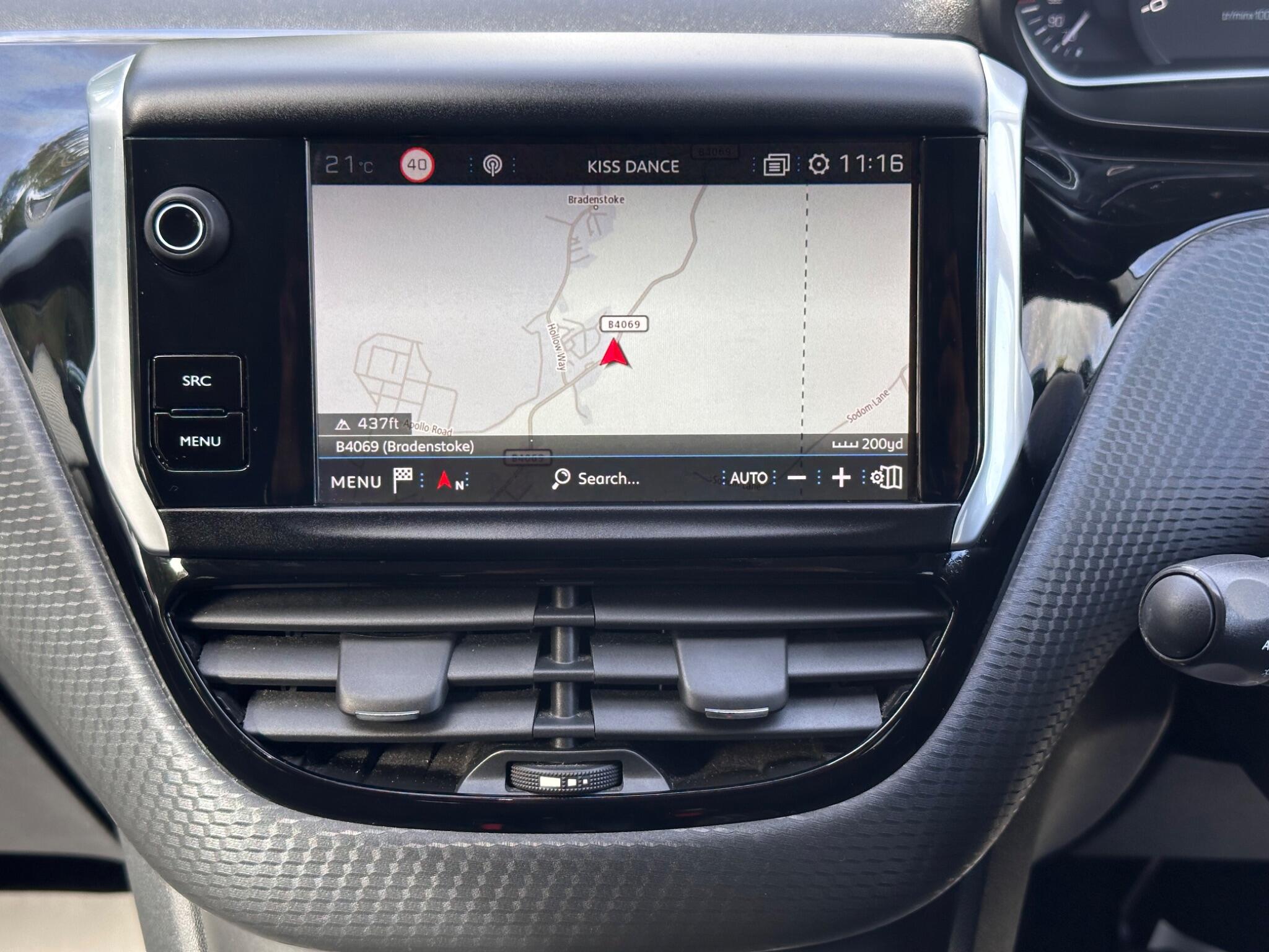 Peugeot 208 view 38