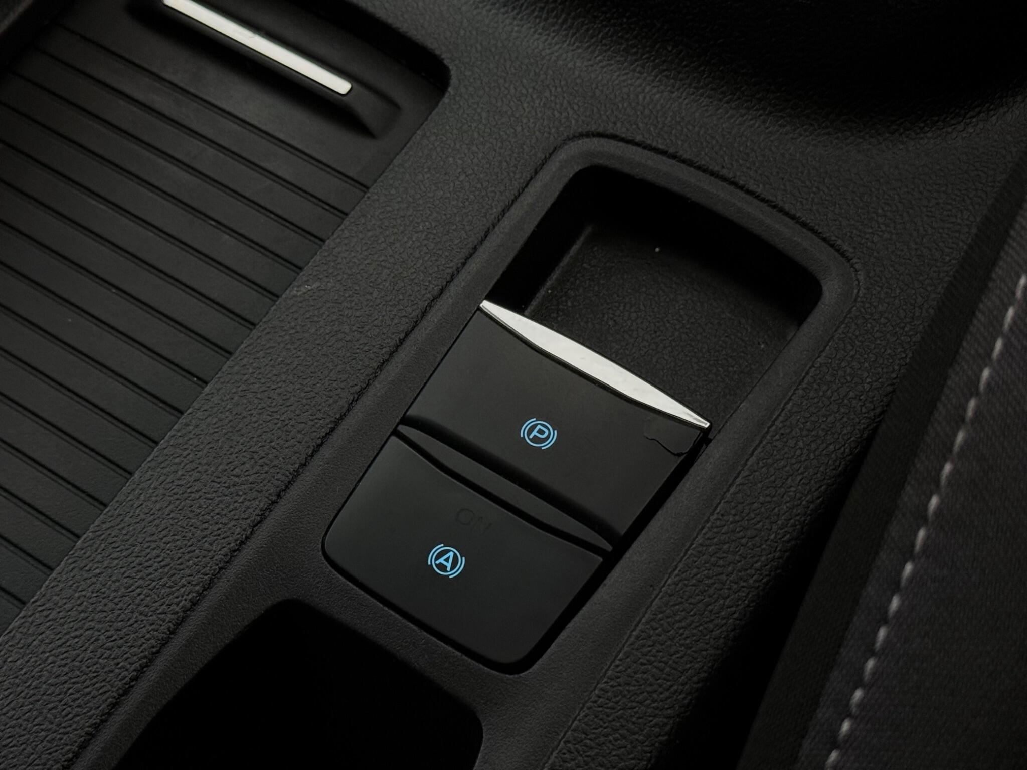 Ford Focus view 18