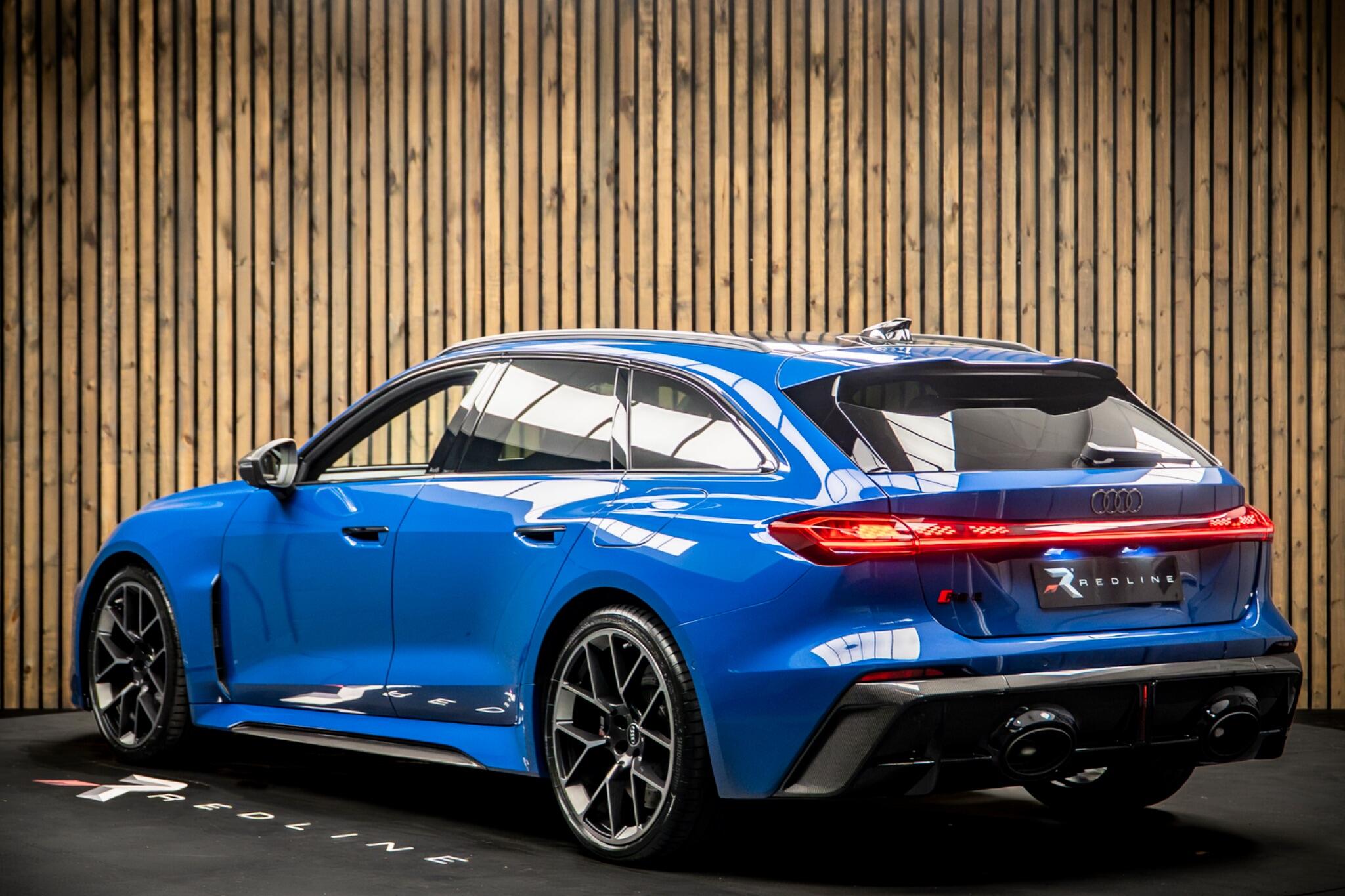 Audi RS5 view 3