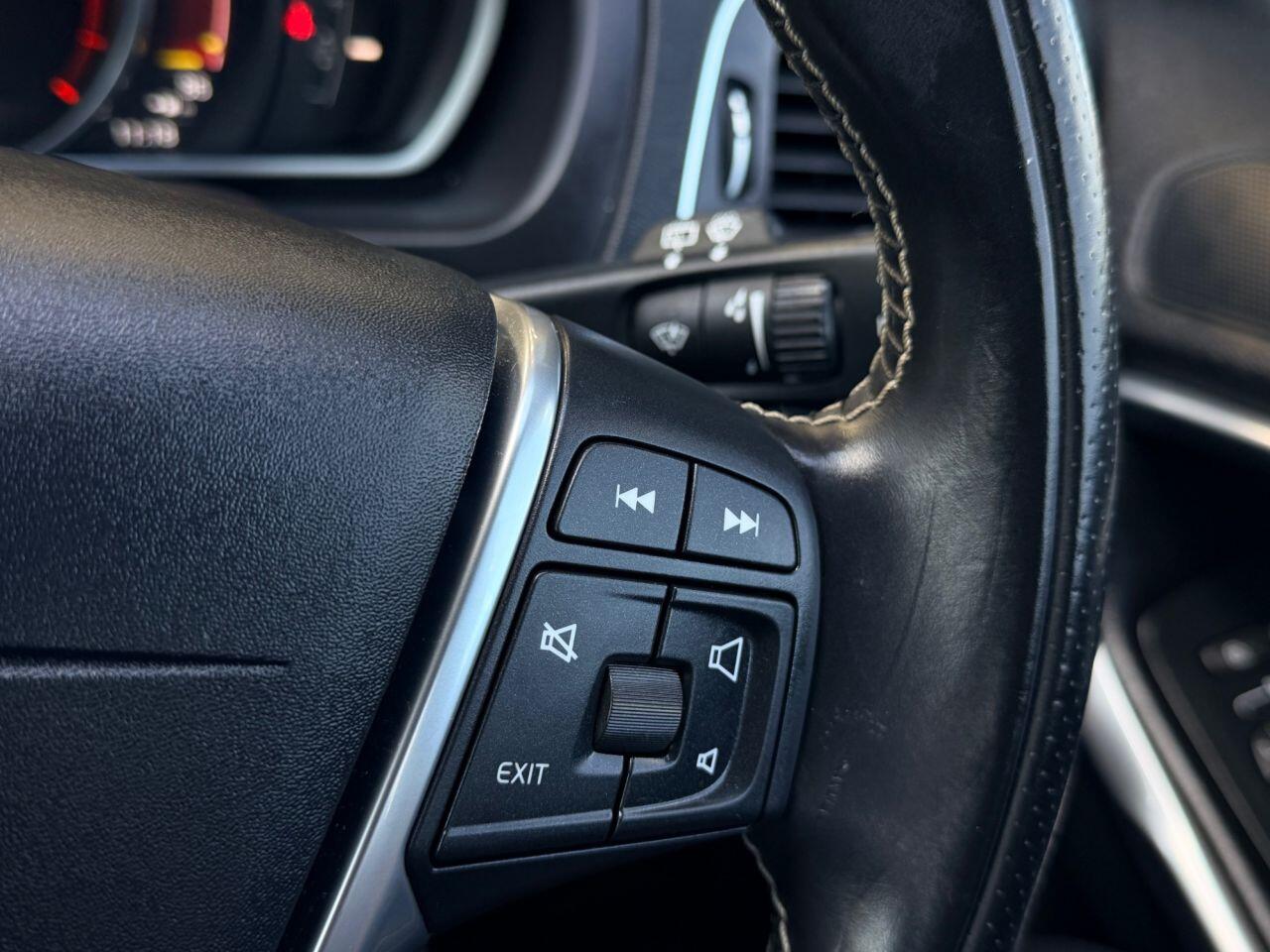 Volvo V40 view 32