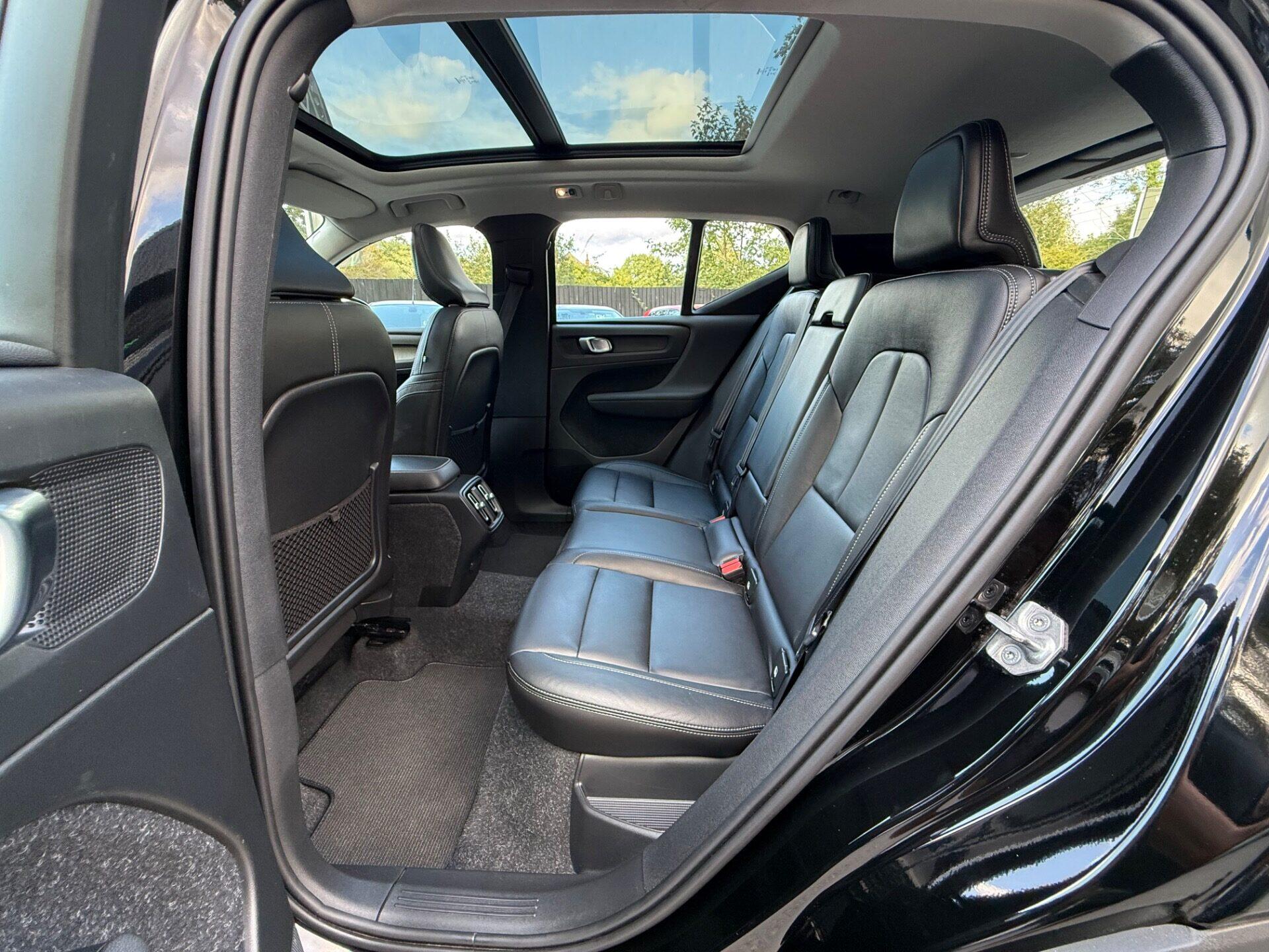 Volvo XC40 view 26