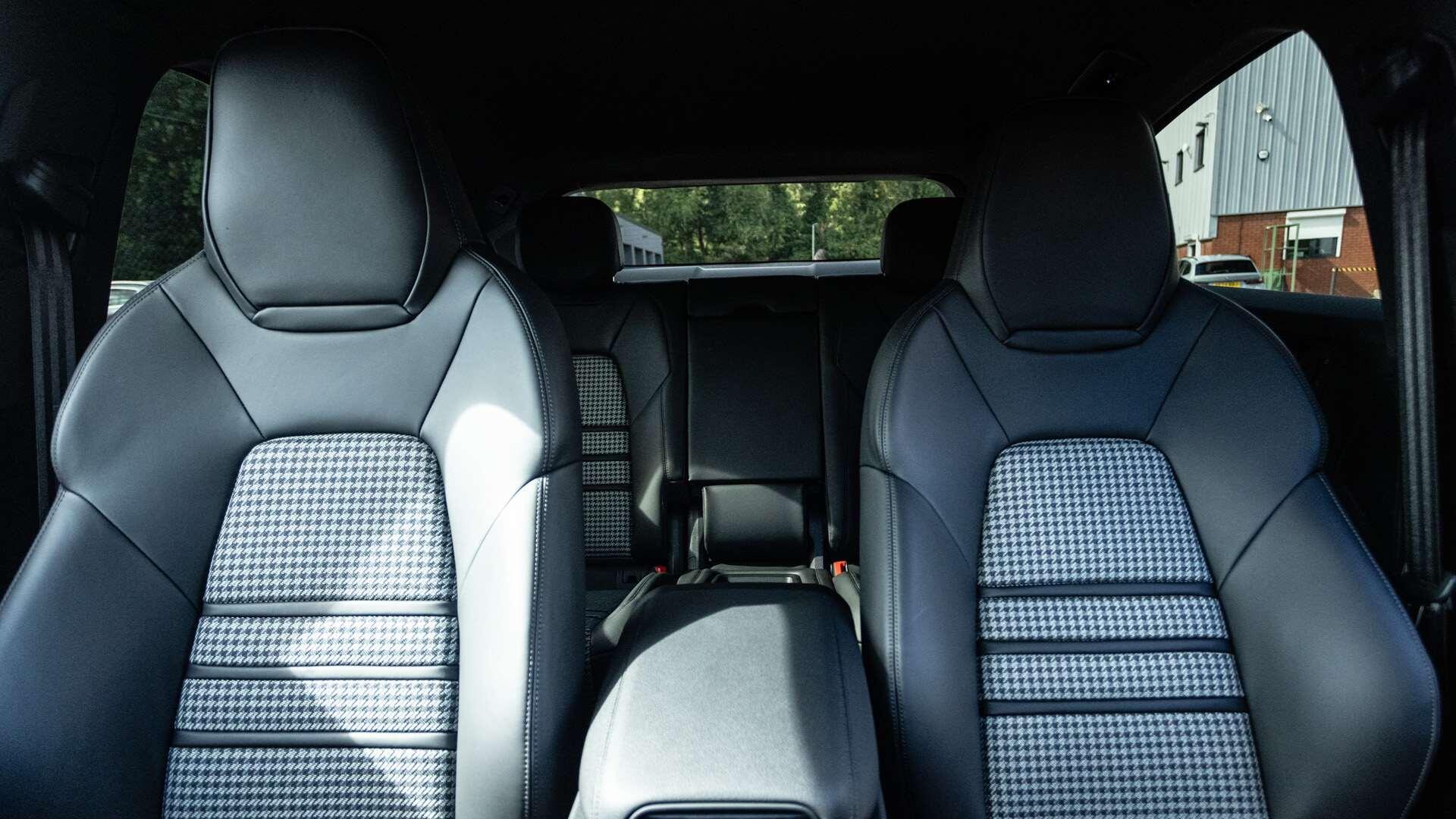 Porsche Cayenne view 15